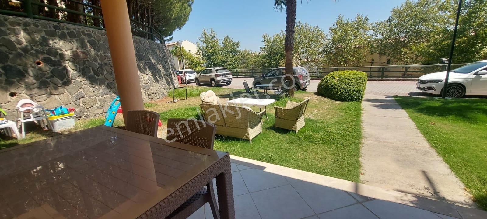 Kuşadası Golf & Spa Resort Köşe Bahçe Katı Eşyalı Satılık 2+1 - Görsel 6