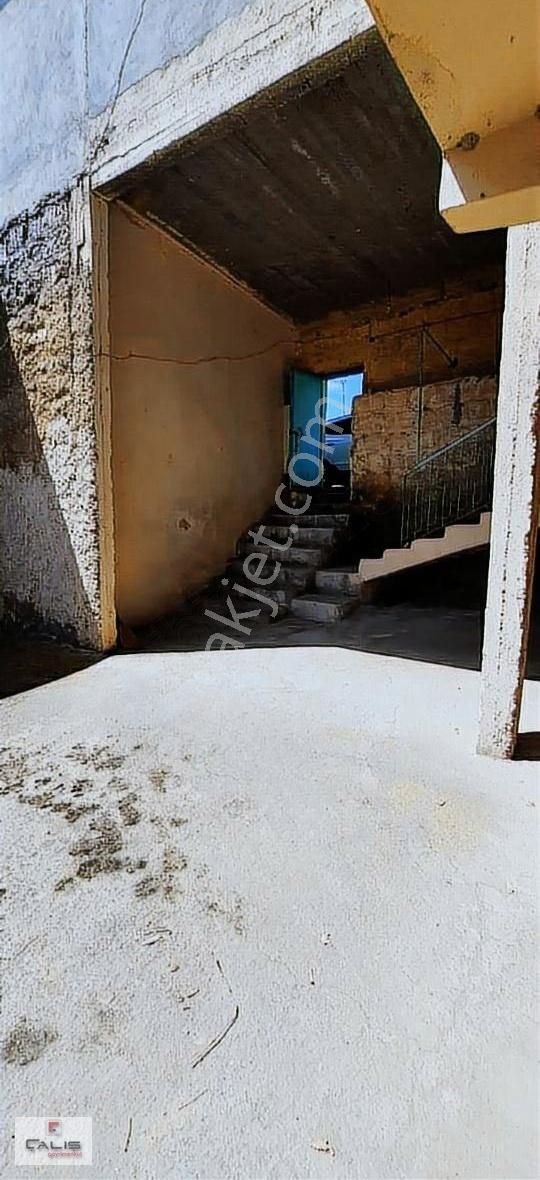 Mahzemin De 2 Adet 2 Katlı Müstakil Ev 329m2 - Görsel 22