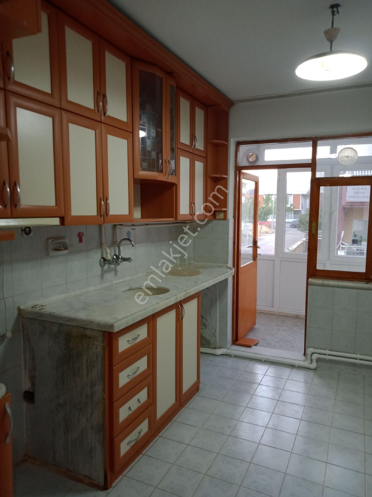 Isparta Merkez Fatih Mahallesi Geniş 2+1 Boş Daire