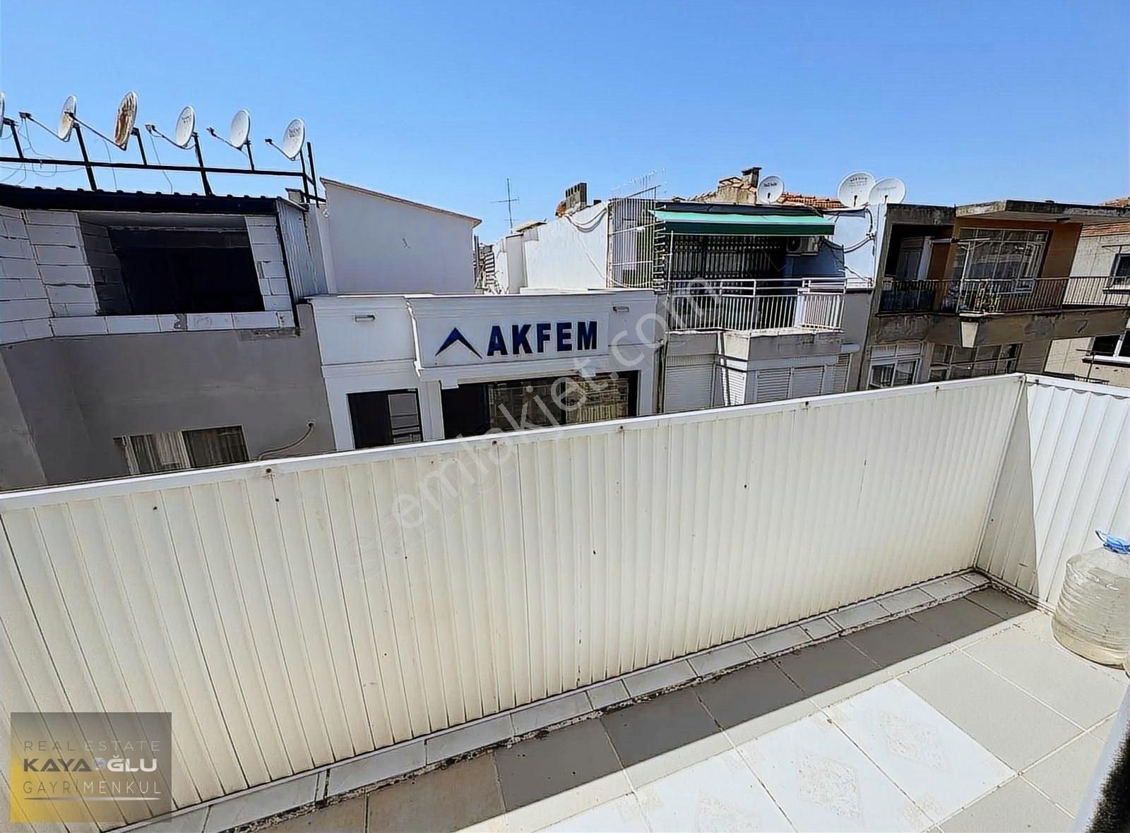 Karşıyaka Çarşı İçinde Tadilatlı 3+1 Daire - Görsel 23