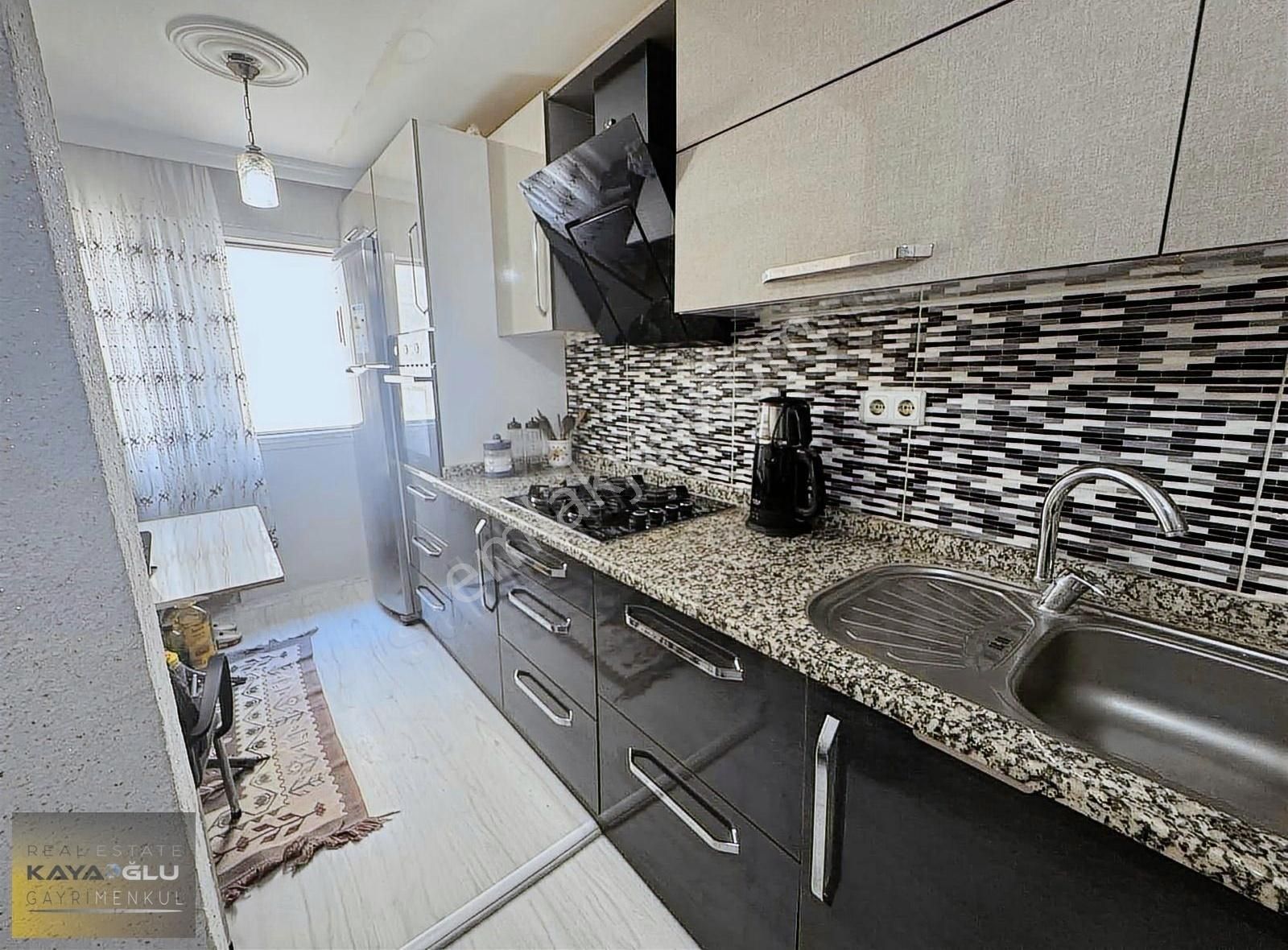 Karşıyaka Çarşı İçinde Tadilatlı 3+1 Daire - Görsel 21