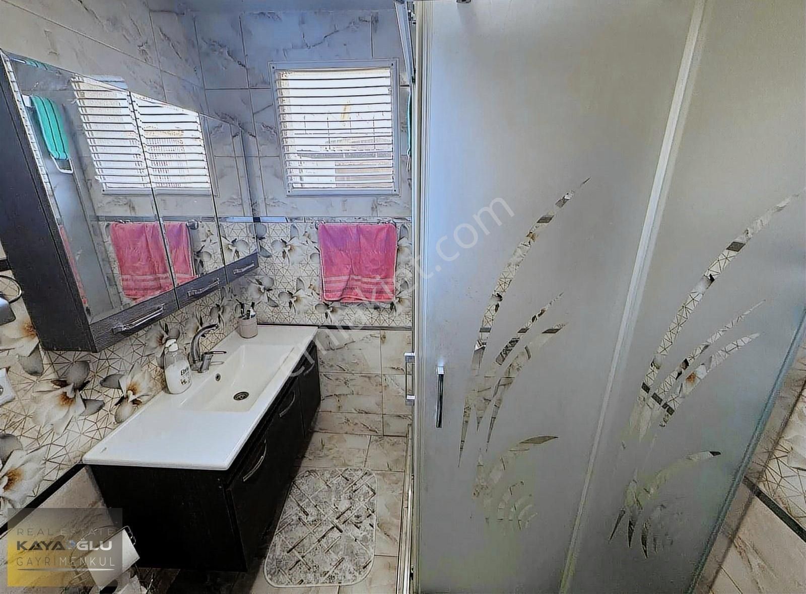 Karşıyaka Çarşı İçinde Tadilatlı 3+1 Daire - Görsel 14