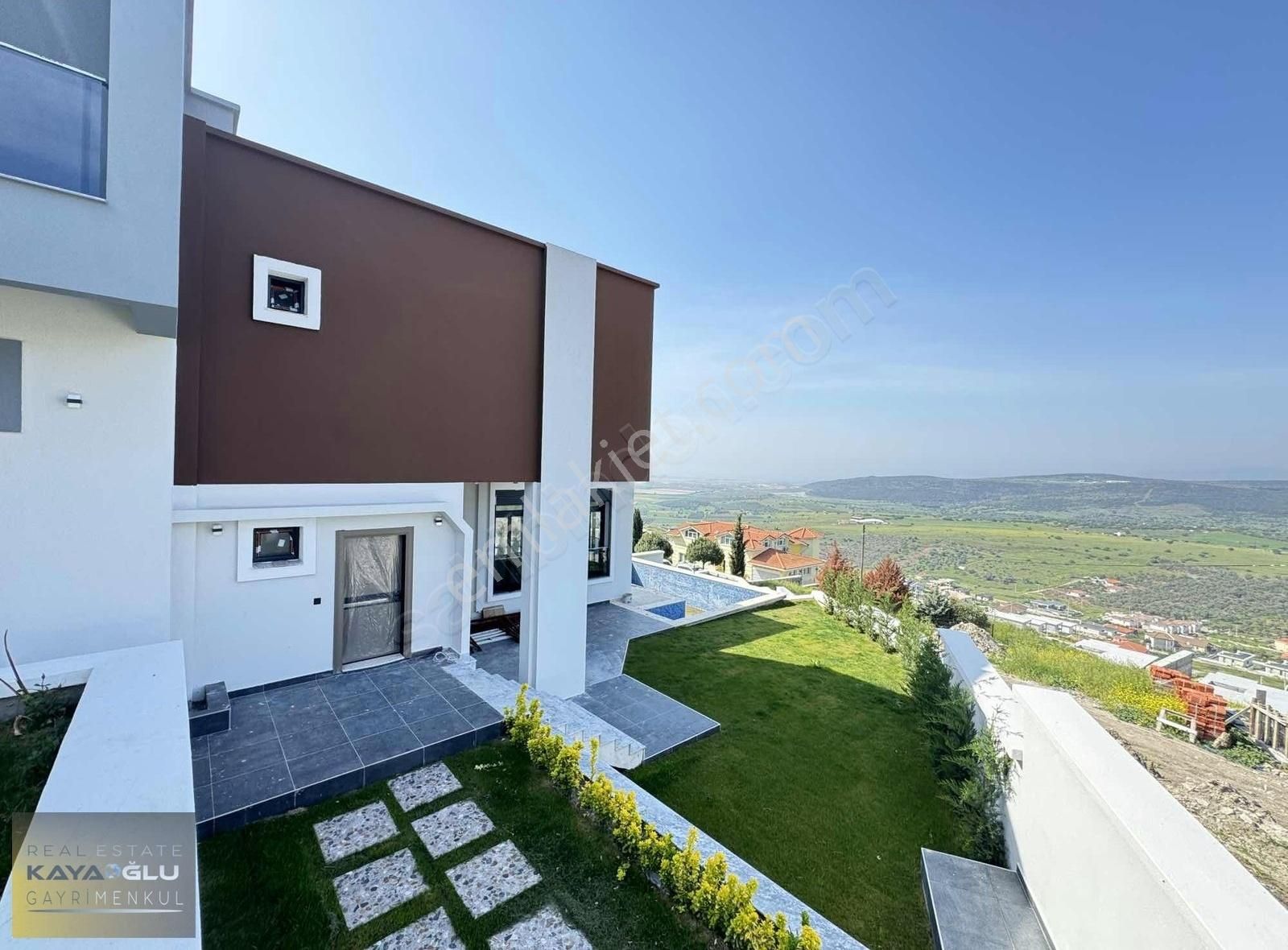 Kayaoğlun'dan Foçaköyde Emsalsiz Modern Havuzlu 4+1 Lüx Villa - Görsel 5