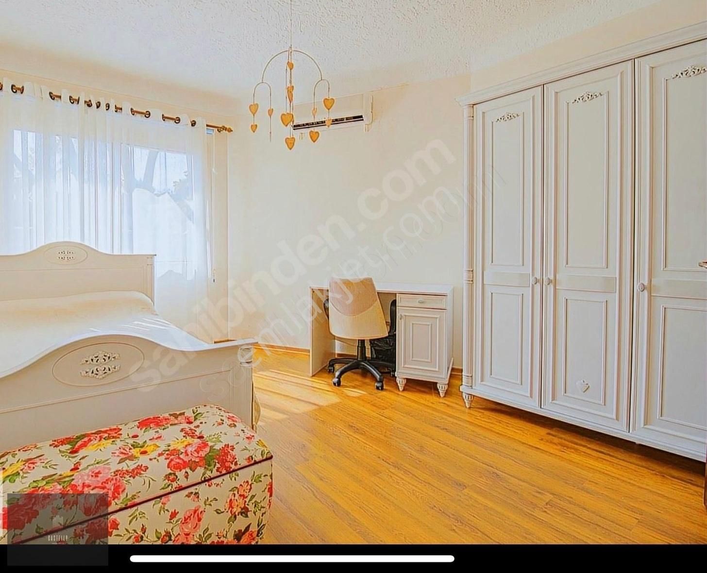 Site İçinde Muhteşem Deniz Manzaralı Satılık Villa - Görsel 3