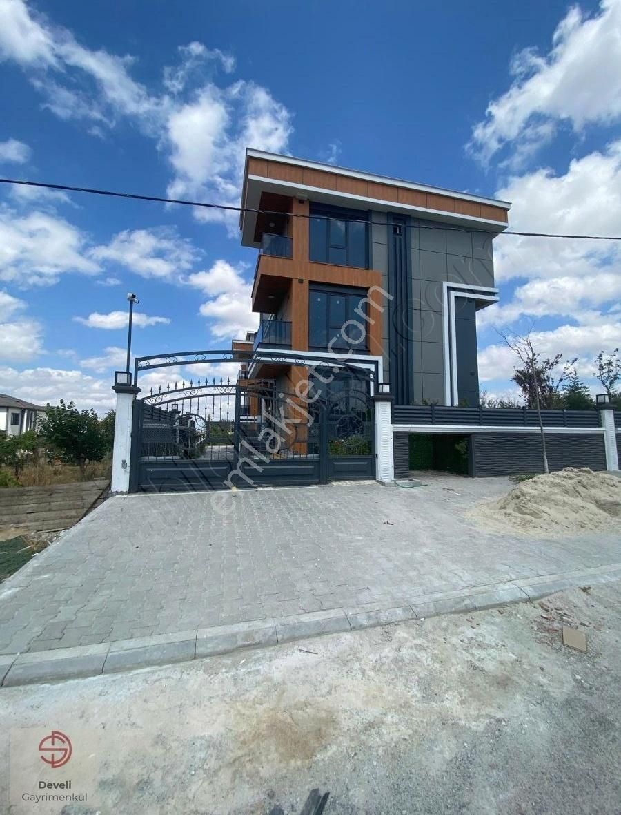 Önerler Mahallesi'nde Köy İçi Ful Takasa Açık Villa - Görsel 20