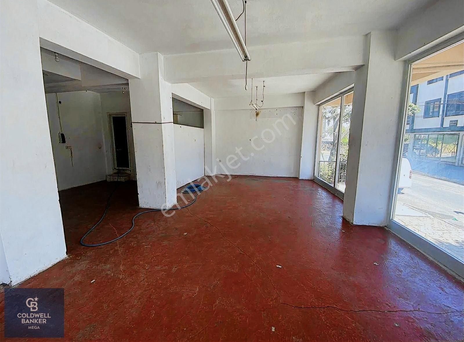 Haraççı'da Kiralık 130m² Dükkan !