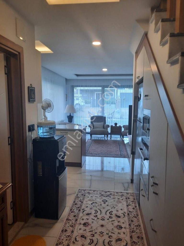 Davutlar'da Denize 650 Metre Mesafede 3+1 Eşyalı Satılık Villa - Görsel 4