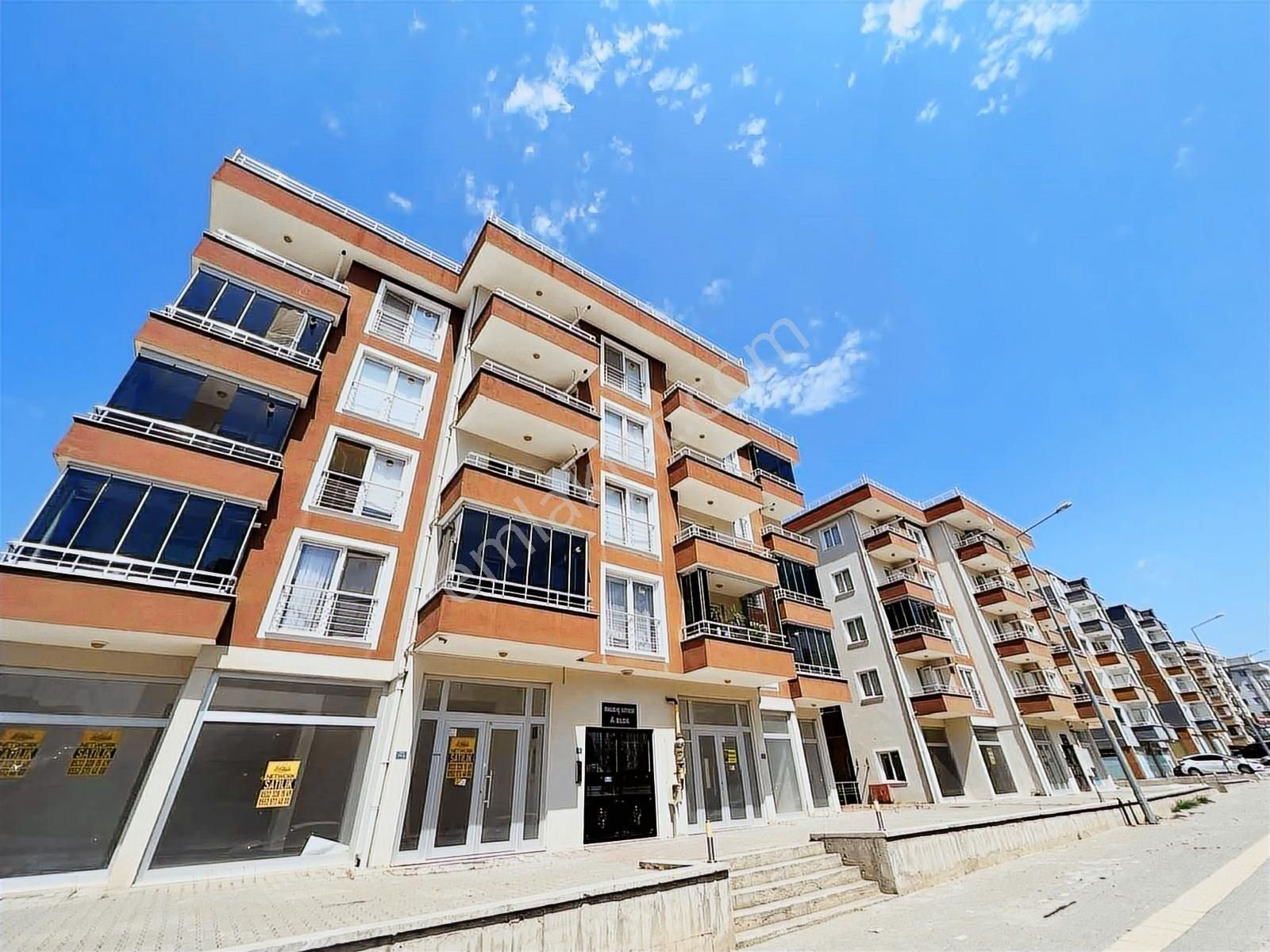 Dumlupınarda 75 M2 2+1 Çift Balkon Aile Apartmanı Satılık Daire! - Görsel 10