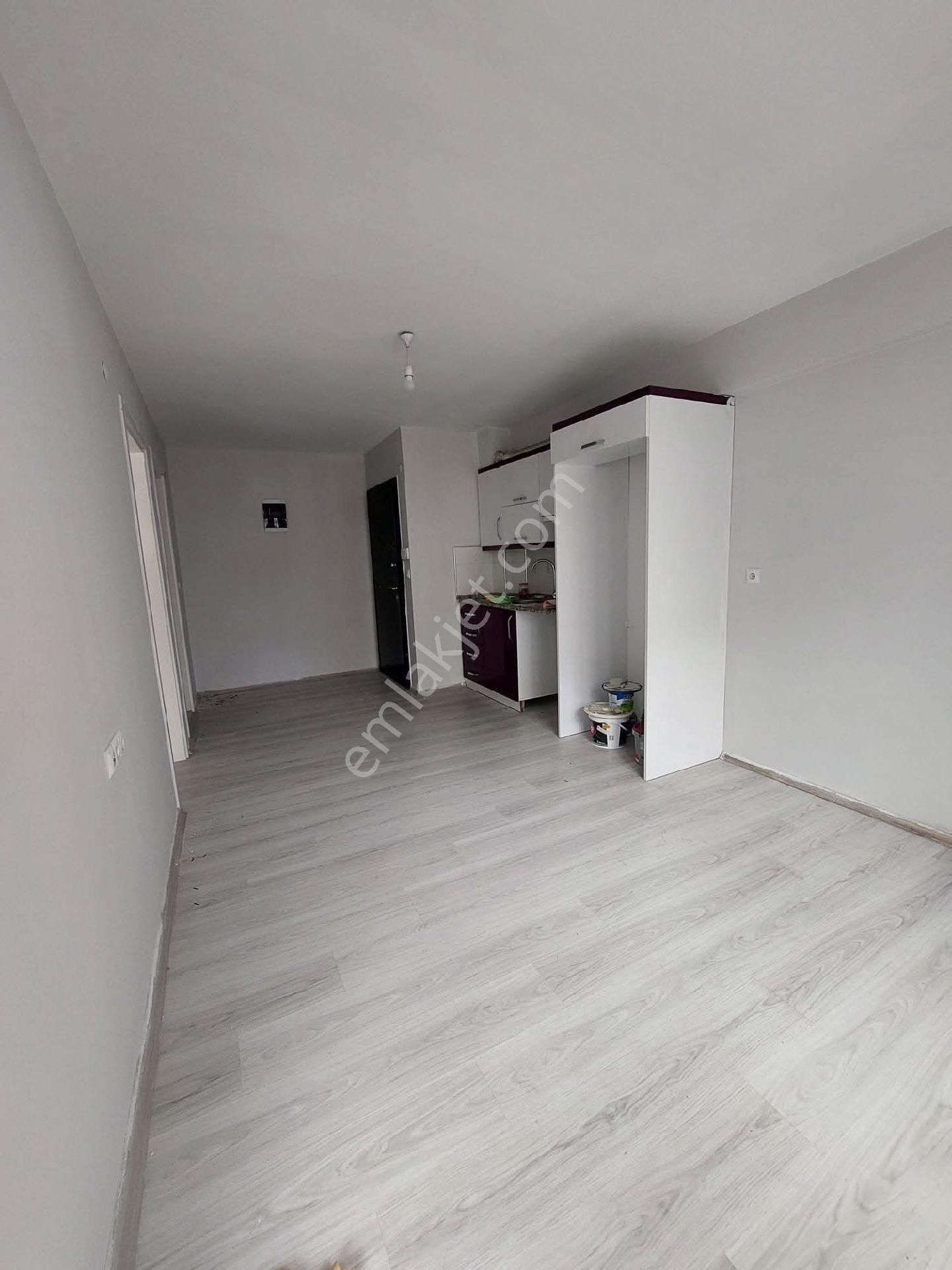 Konut Emlaktan Aydın Nazilli Sümerde 1+1 Satılık Balkonlu Daire