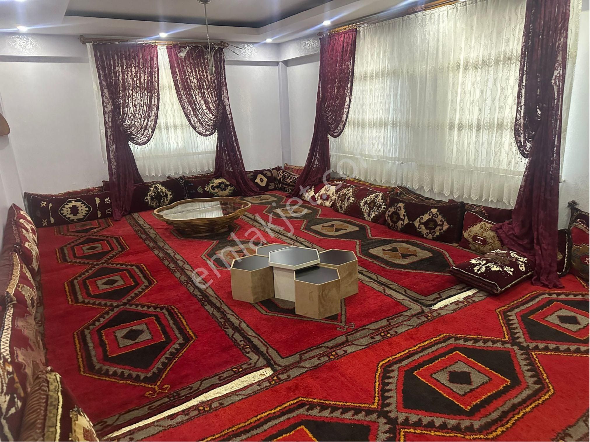 Sultan Emlaktan Satılık Diyarbakır Yolu Üzeri 4+1