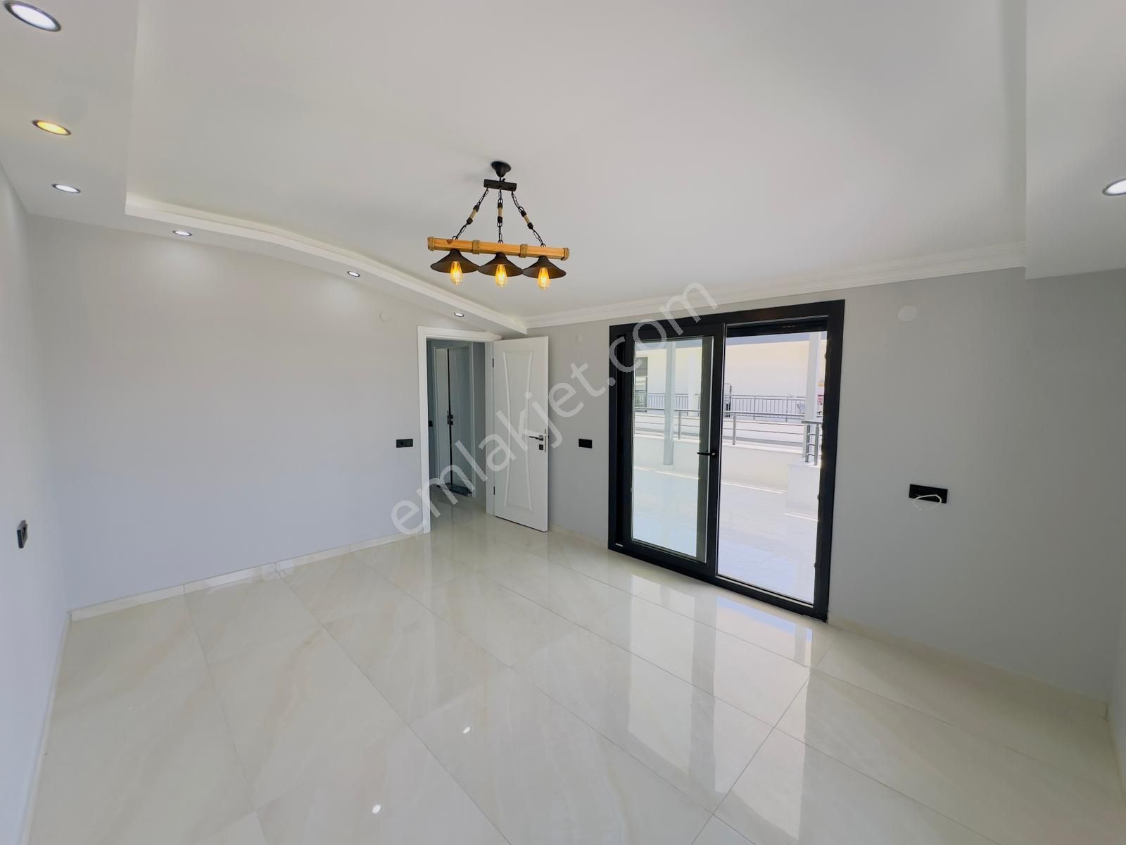 Hisar Mahallesinde 3+1 Geniş Villa