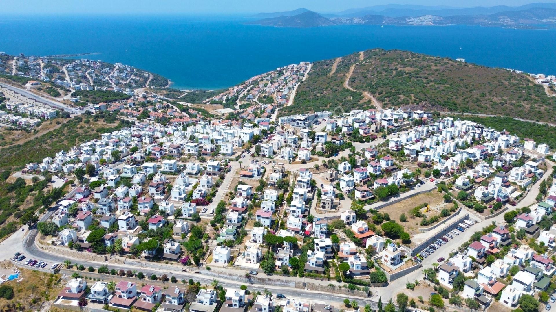 Boğaziçin'nde Göl Manzaralı Satılık Müstakil Dubleks Villa - Görsel 2