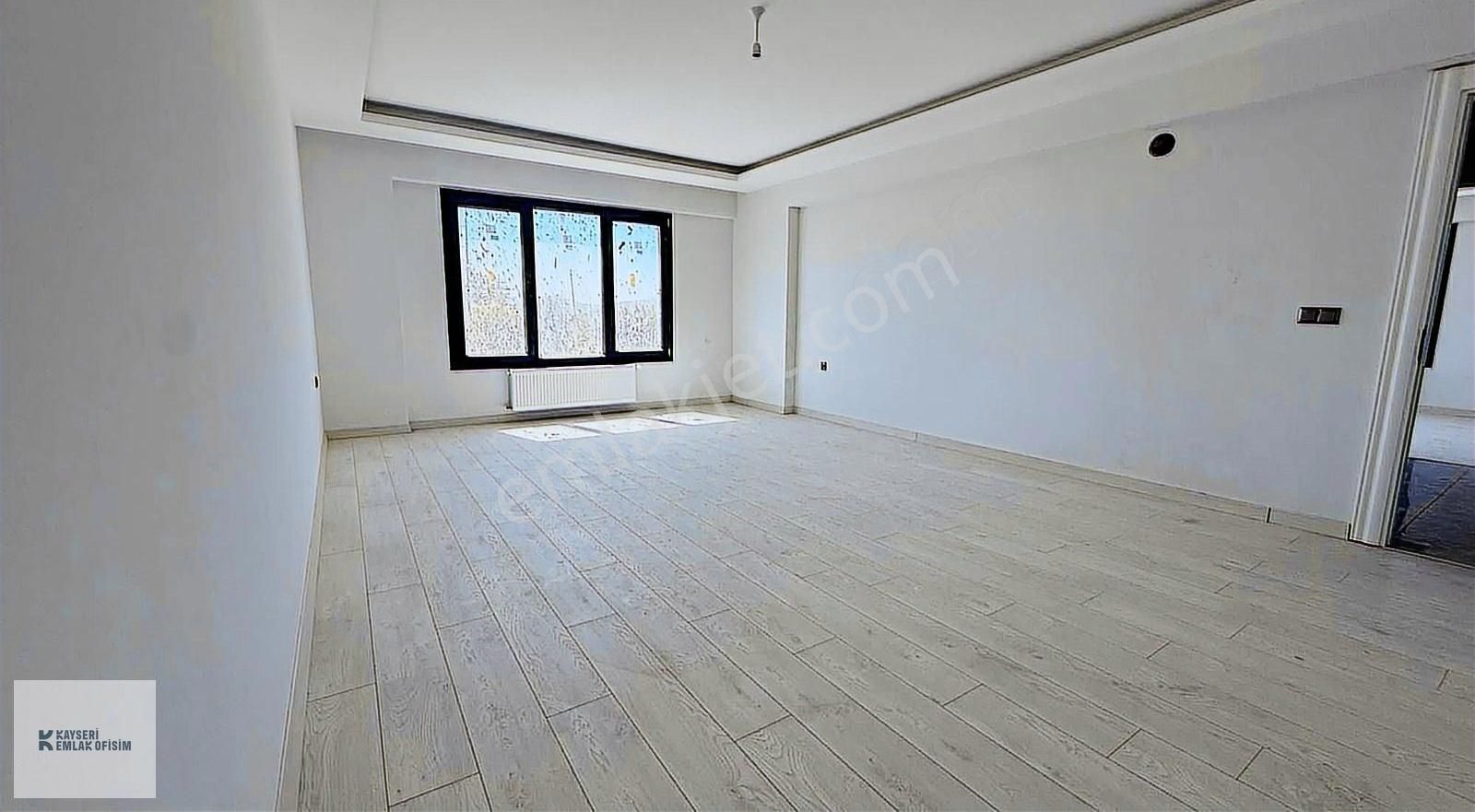 Emlak Ofisimden Erkilet Bulvarı Üzerinde 3+1 Satılık Daire - Görsel 18