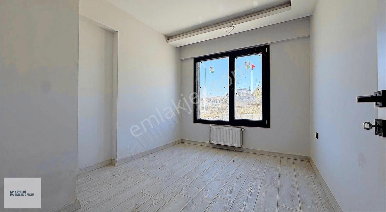 Emlak Ofisimden Erkilet Bulvarı Üzerinde 3+1 Satılık Daire - Görsel 11