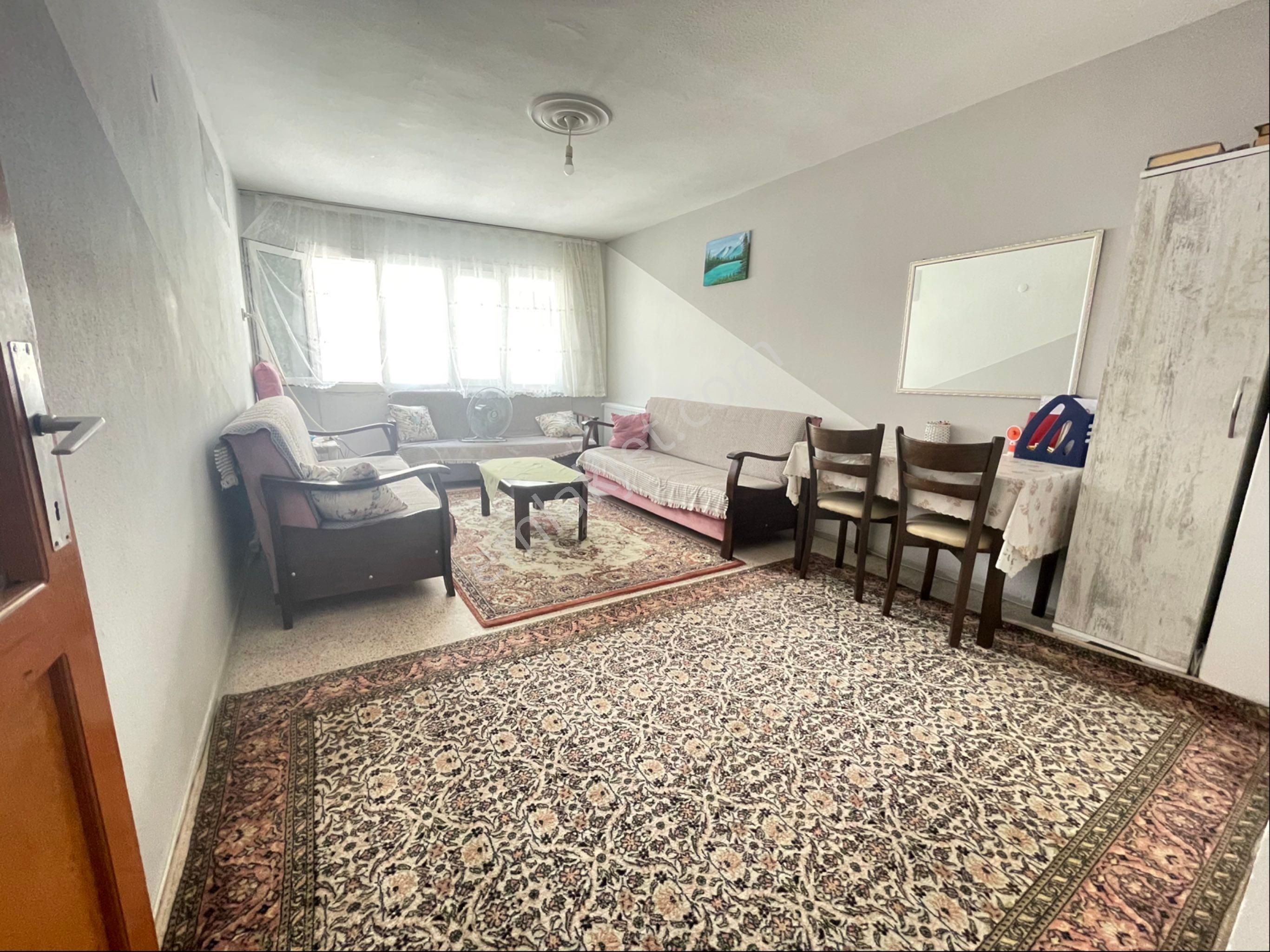 İzmir Yeşilyurt'ta 3+1 Asansörlü Otoparklı D.gazlı Satılık Daire - Görsel 5