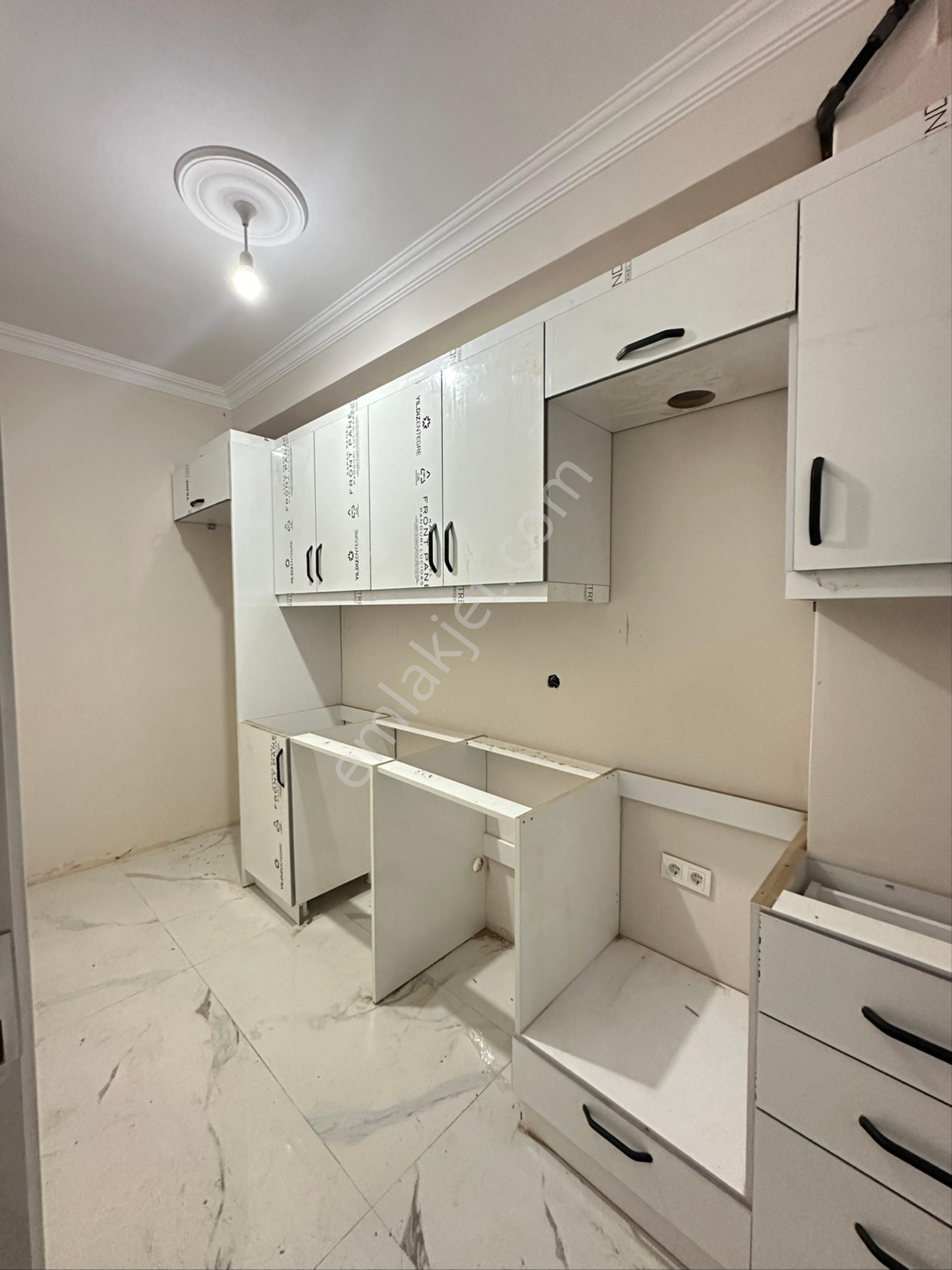 Avcılar Merkez Mah.sıfır Cadde Üstü 2+1 Ara Kat Daire - Görsel 17