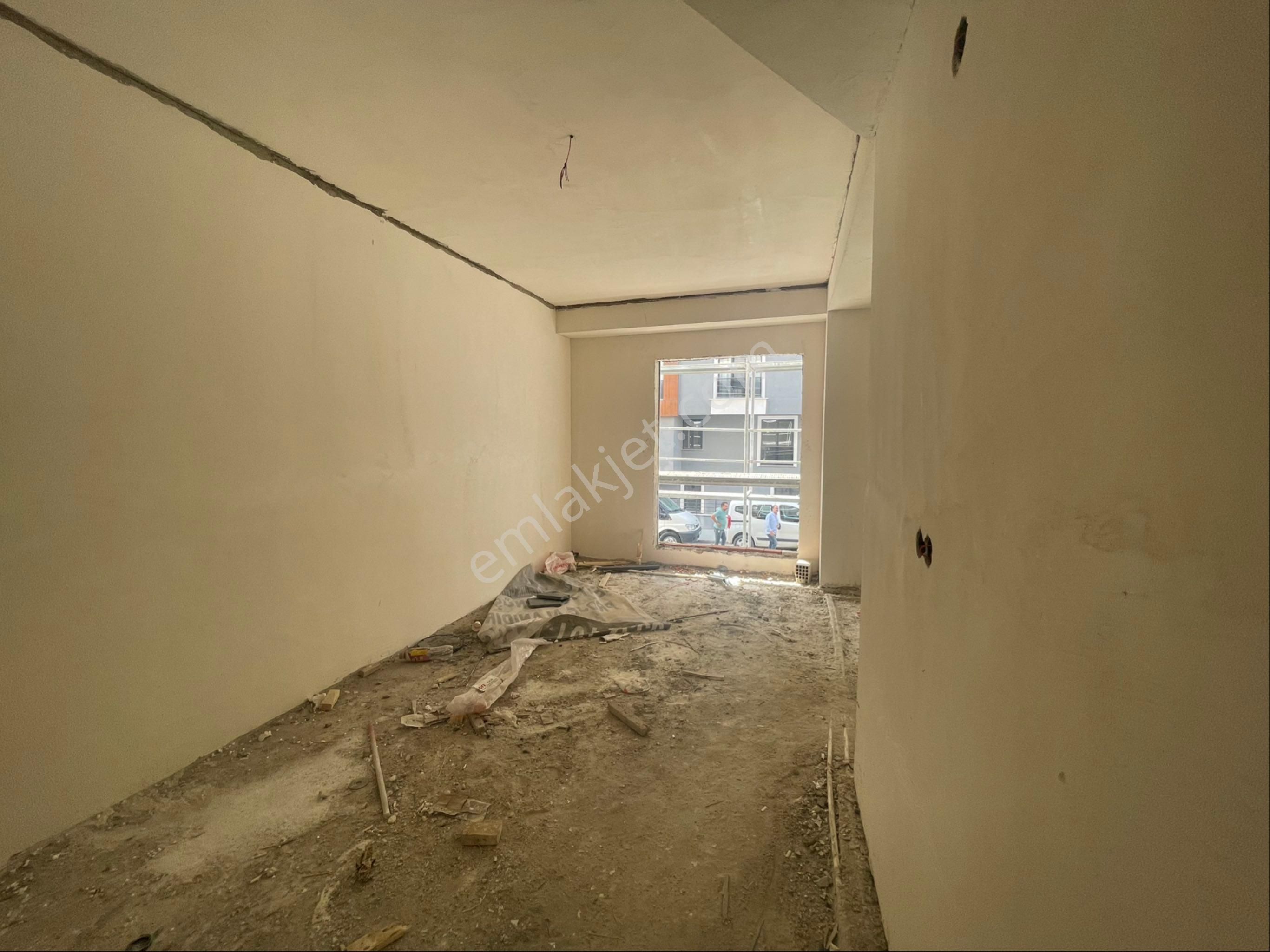 Avcılar Merkez Mah.sıfır Cadde Üstü 2+1 Ara Kat Daire - Görsel 3