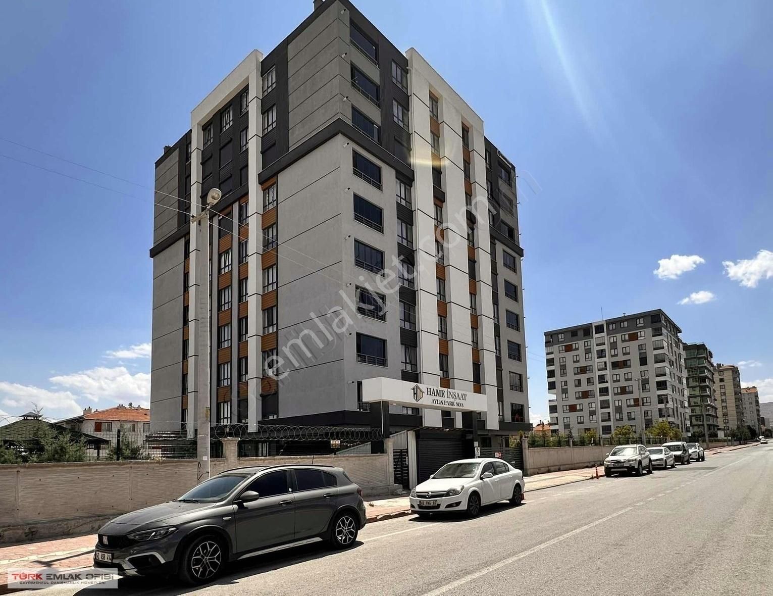 Sancak İtfaiye Yanı Kapalı Otoparklı 4+1 Satılık Daire