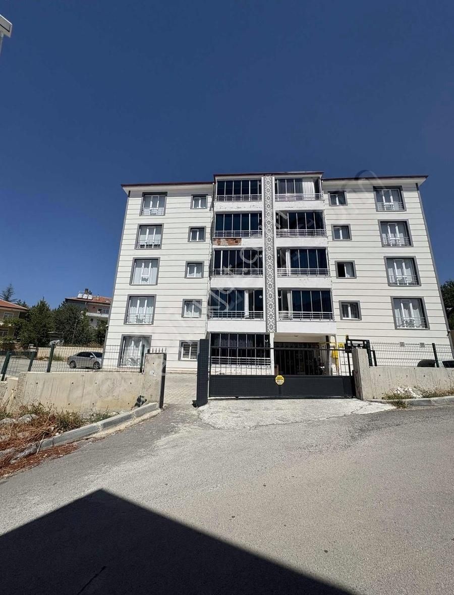 Sefa Emlaktan Fatih Mahallesi 3+1 Kiralık Geniş Yeni Daire