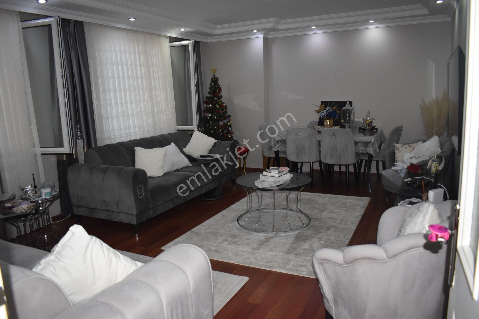 Büyükçekmece Cumhuriyet Mah Lüx Merkezi Geniş Bahçeli 2+1 Satılık Daire - Görsel 4