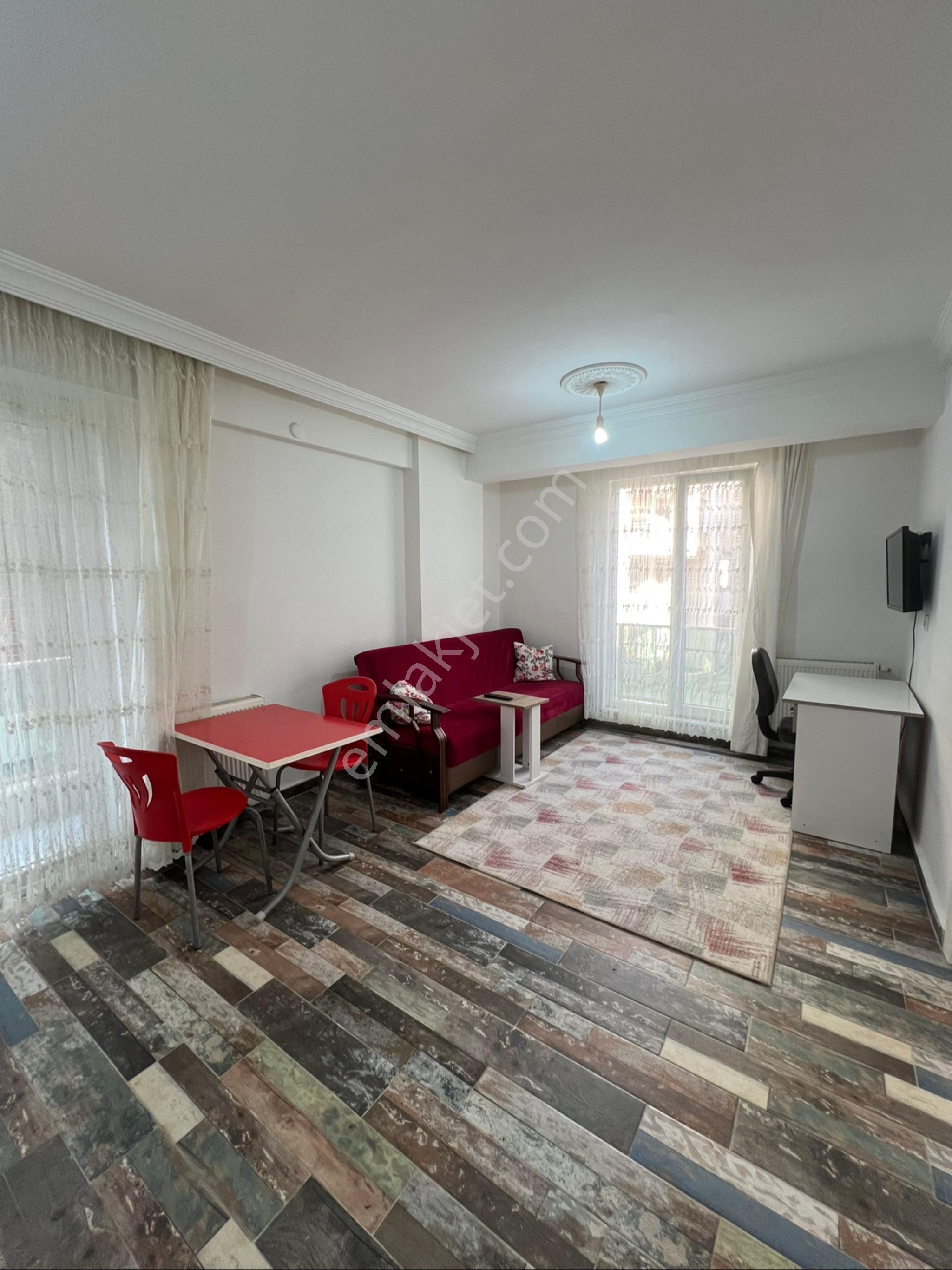 Yeni Isubü Yürüme Mesafesin De Balkonlu 1+1 Apart