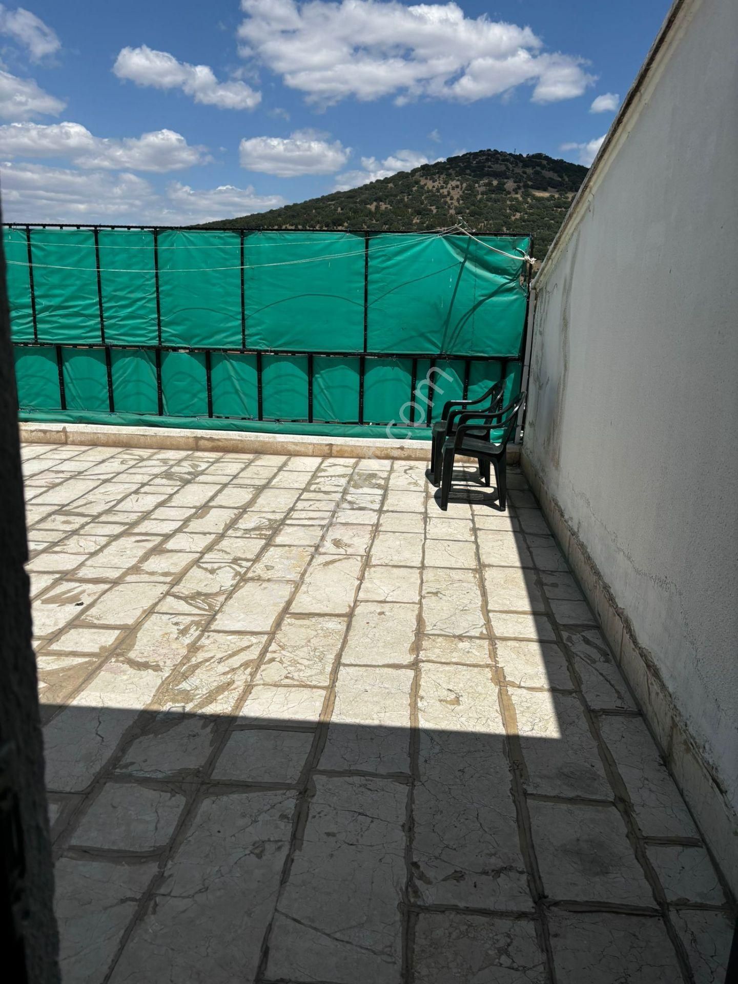 Karapürçek'te Elfida Cafe Yakını Asansörlü Ebeveyn Banyolu 5+1 Teras Balkonlu Satılık Dubleks !! - Görsel 24