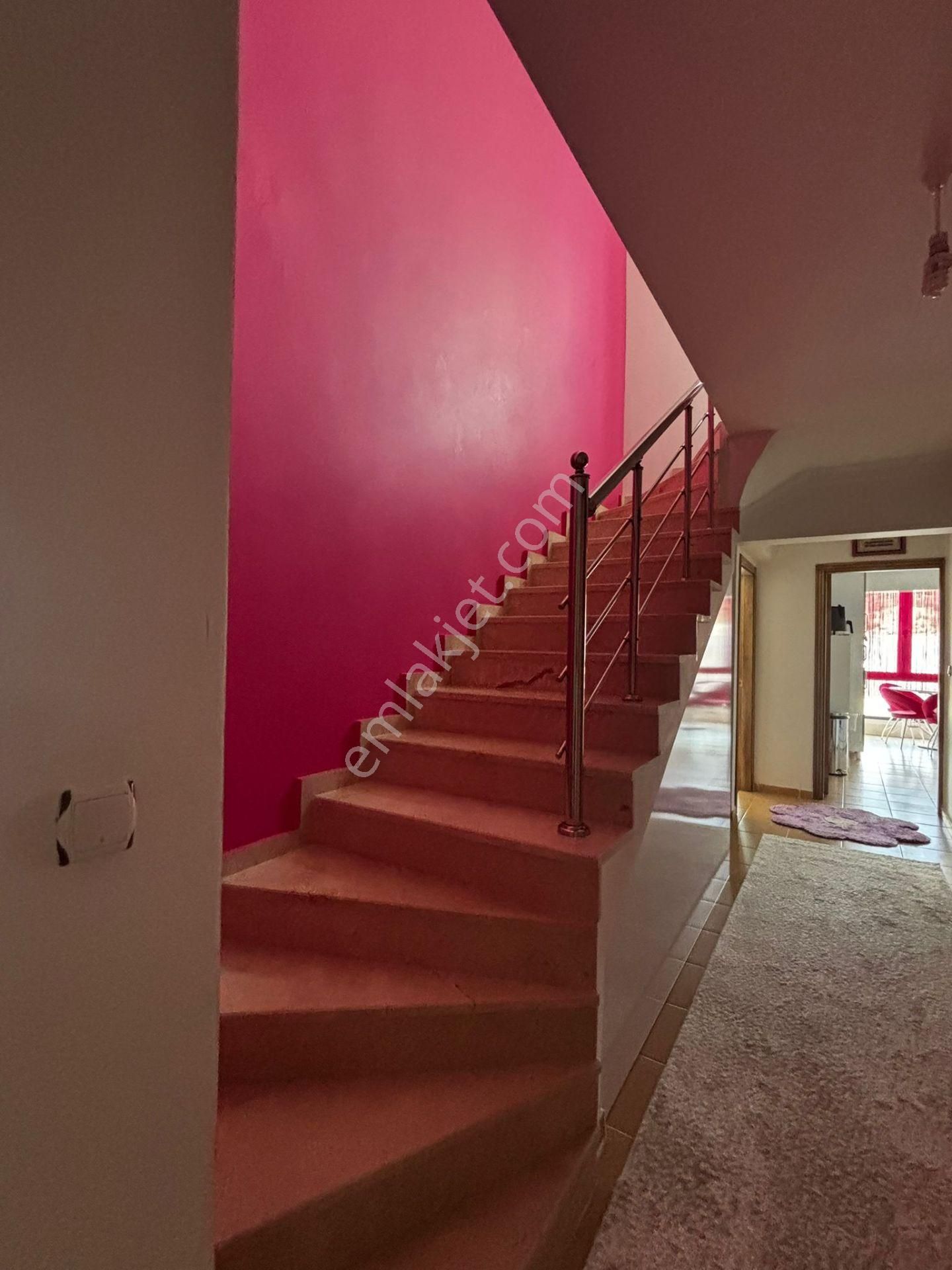 Karapürçek'te Elfida Cafe Yakını Asansörlü Ebeveyn Banyolu 5+1 Teras Balkonlu Satılık Dubleks !! - Görsel 19