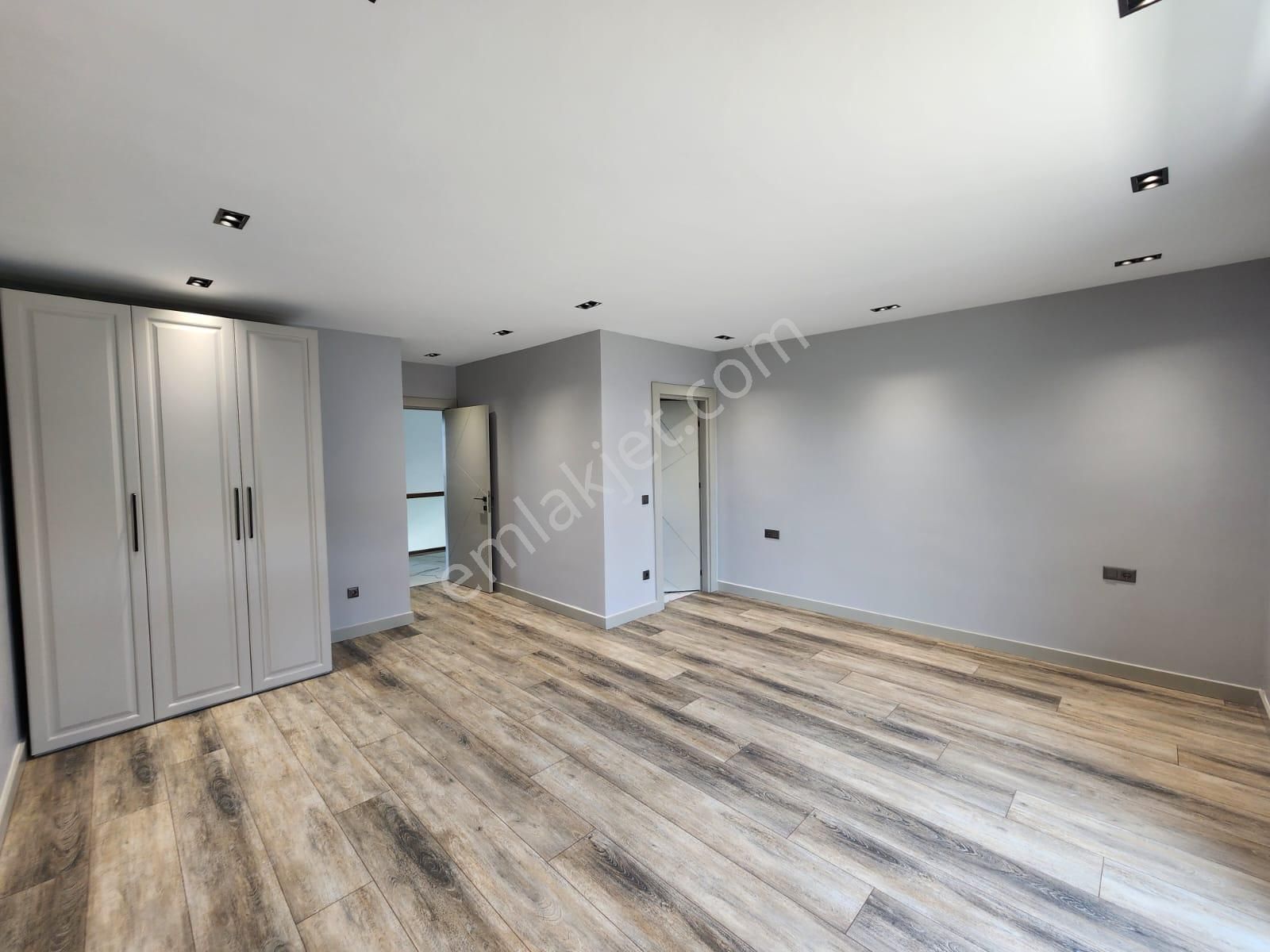 Silivri Star Life Sitesi 700 M2 Havuzlu Müstakil Villa - Görsel 17