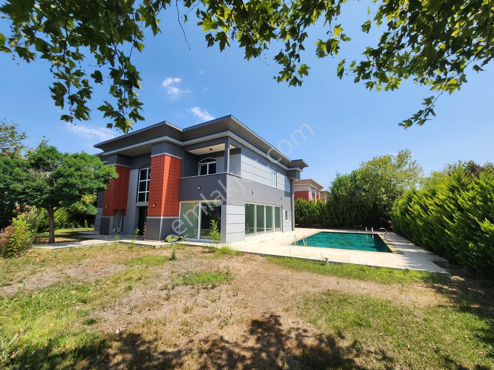 Silivri Star Life Sitesi 700 M2 Havuzlu Müstakil Villa - Görsel 2