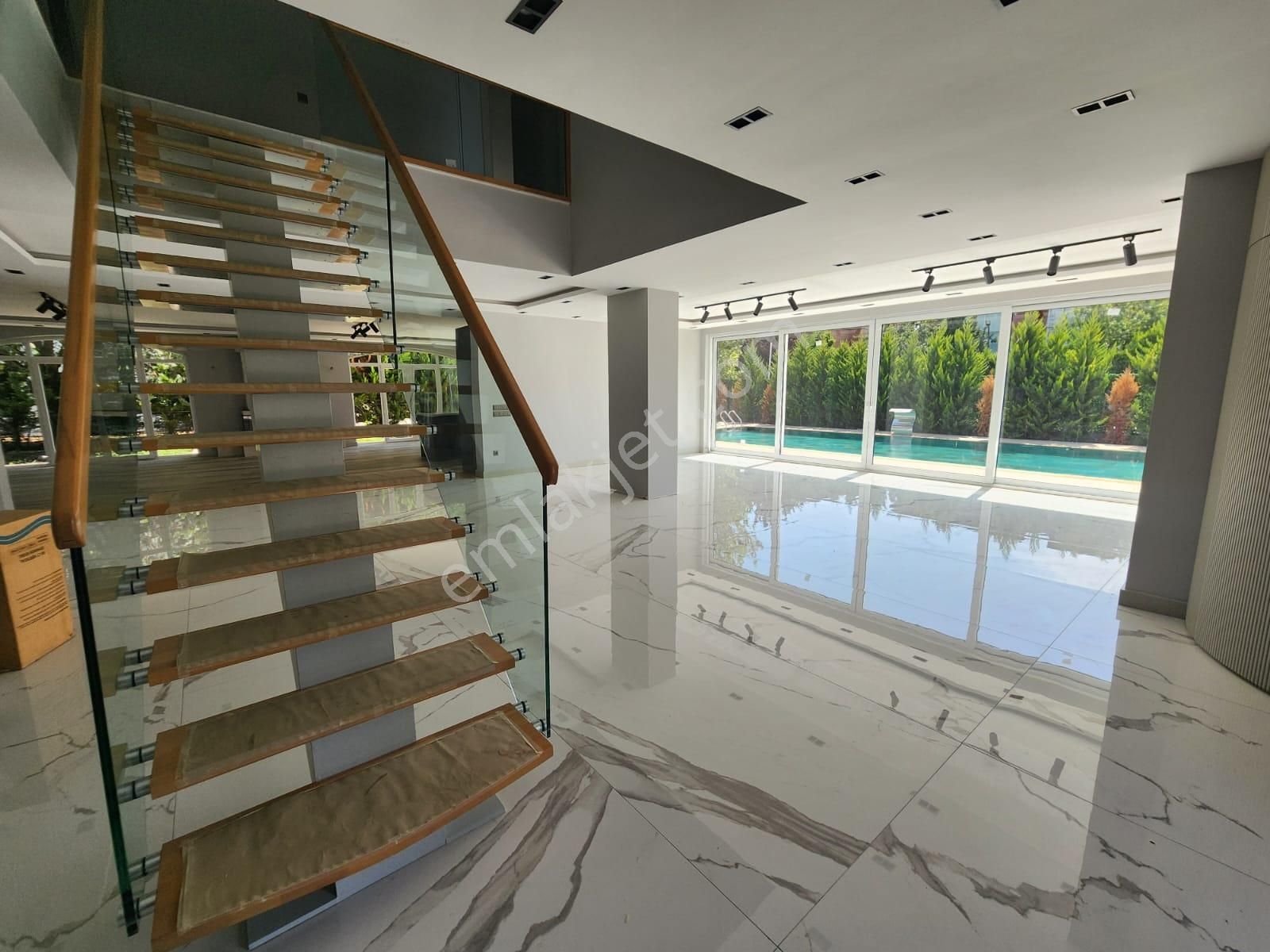 Silivri Star Life Sitesi 700 M2 Havuzlu Müstakil Villa - Görsel 7