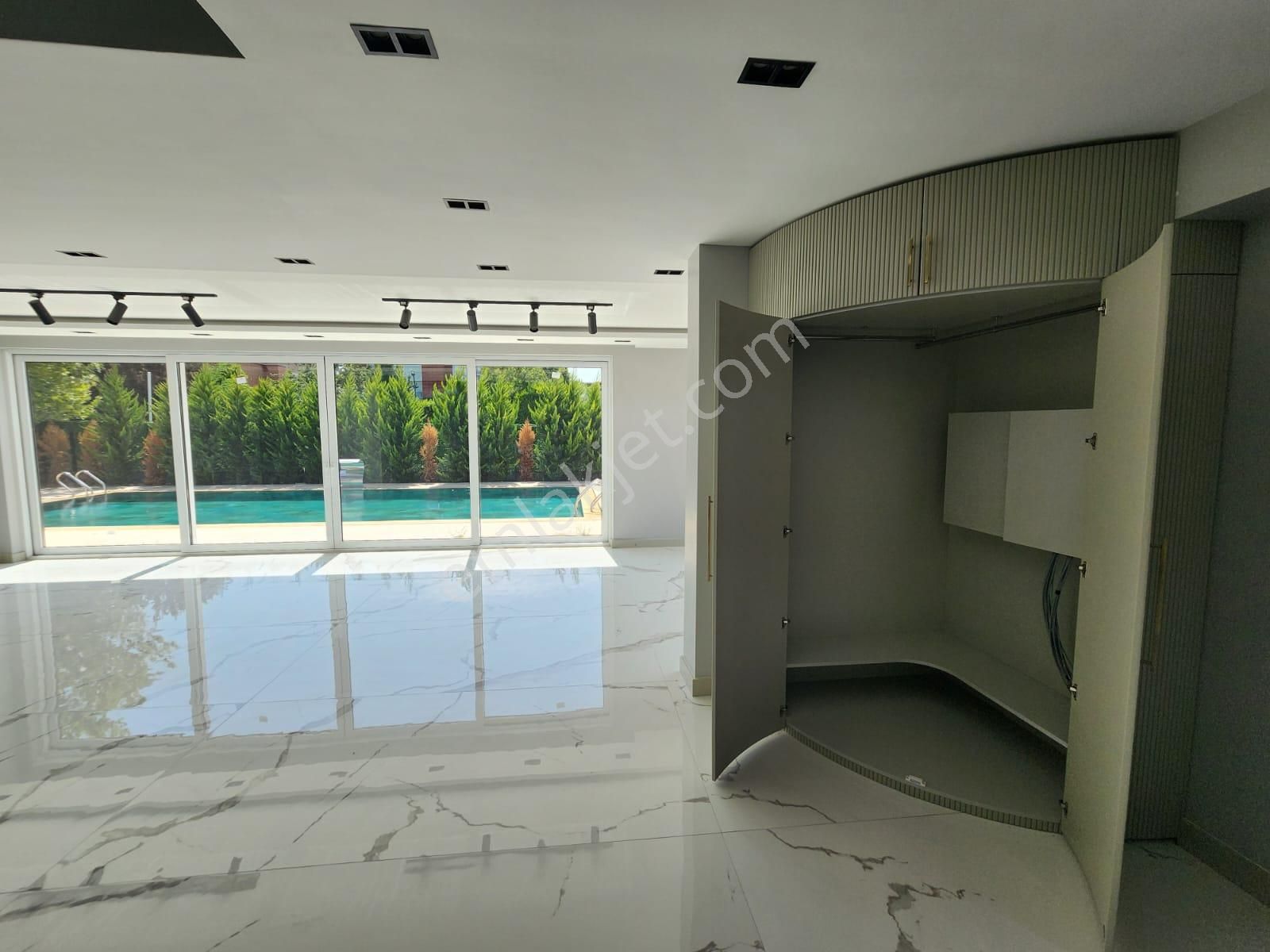 Silivri Star Life Sitesi 700 M2 Havuzlu Müstakil Villa - Görsel 13