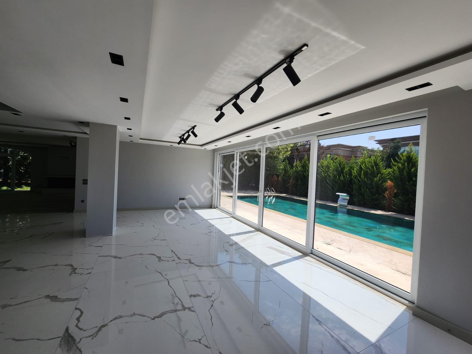 Silivri Star Life Sitesi 700 M2 Havuzlu Müstakil Villa - Görsel 24