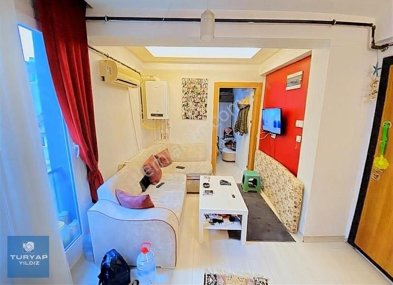 Buca Kuruçeşme Mah. Ahmet Yesevi Yurdu Yakını Eşyalı 1+1 Daire