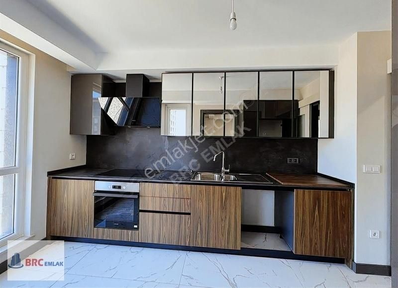 Başakşehir Mavera Comfort Peyzaj Arakat Balkonlu 3.5+1