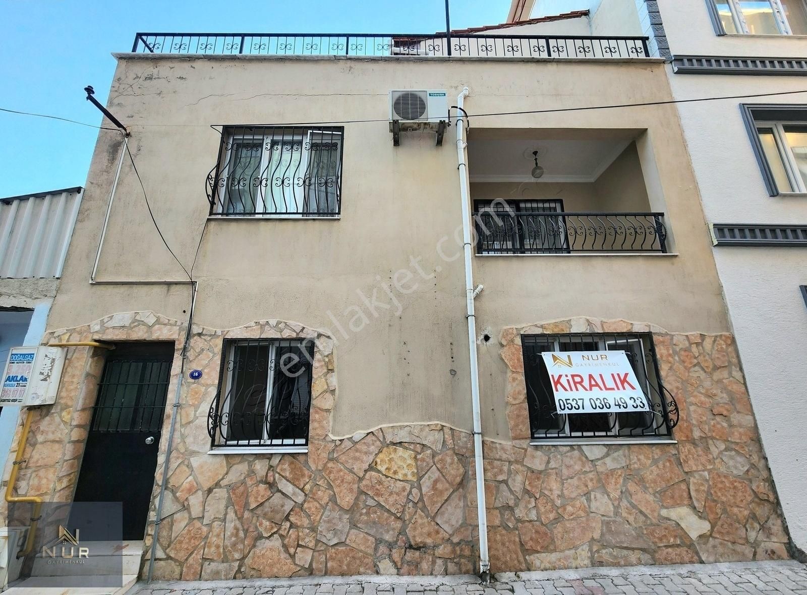 #nur Gayrimenkul# Smyrna Meydanı Yakını 3+1 Kiralık Daire