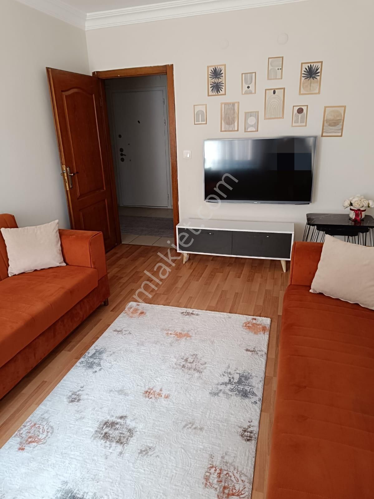 Bilgen Vatan'dan Bağlarbaşı'nda 3+1 Ebeveyn Banyolu 130m2 Çok Geniş Kullanım Alanlı Yatırıma Uygun - Görsel 5