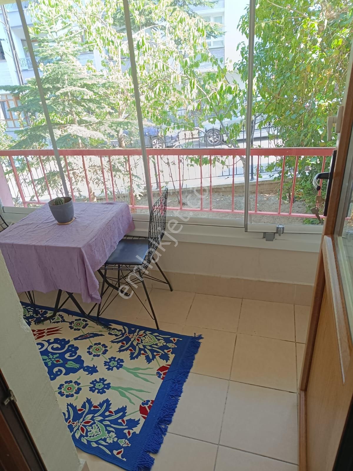 Bilgen Vatan'dan Bağlarbaşı'nda 3+1 Ebeveyn Banyolu 130m2 Çok Geniş Kullanım Alanlı Yatırıma Uygun - Görsel 14