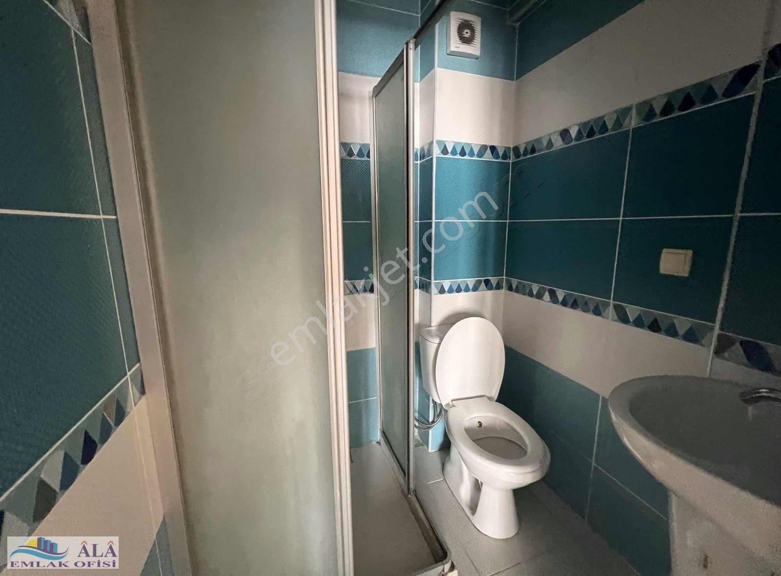 Maliyeciler Mahallesinde 3+1 Park Cepheli Kiralık