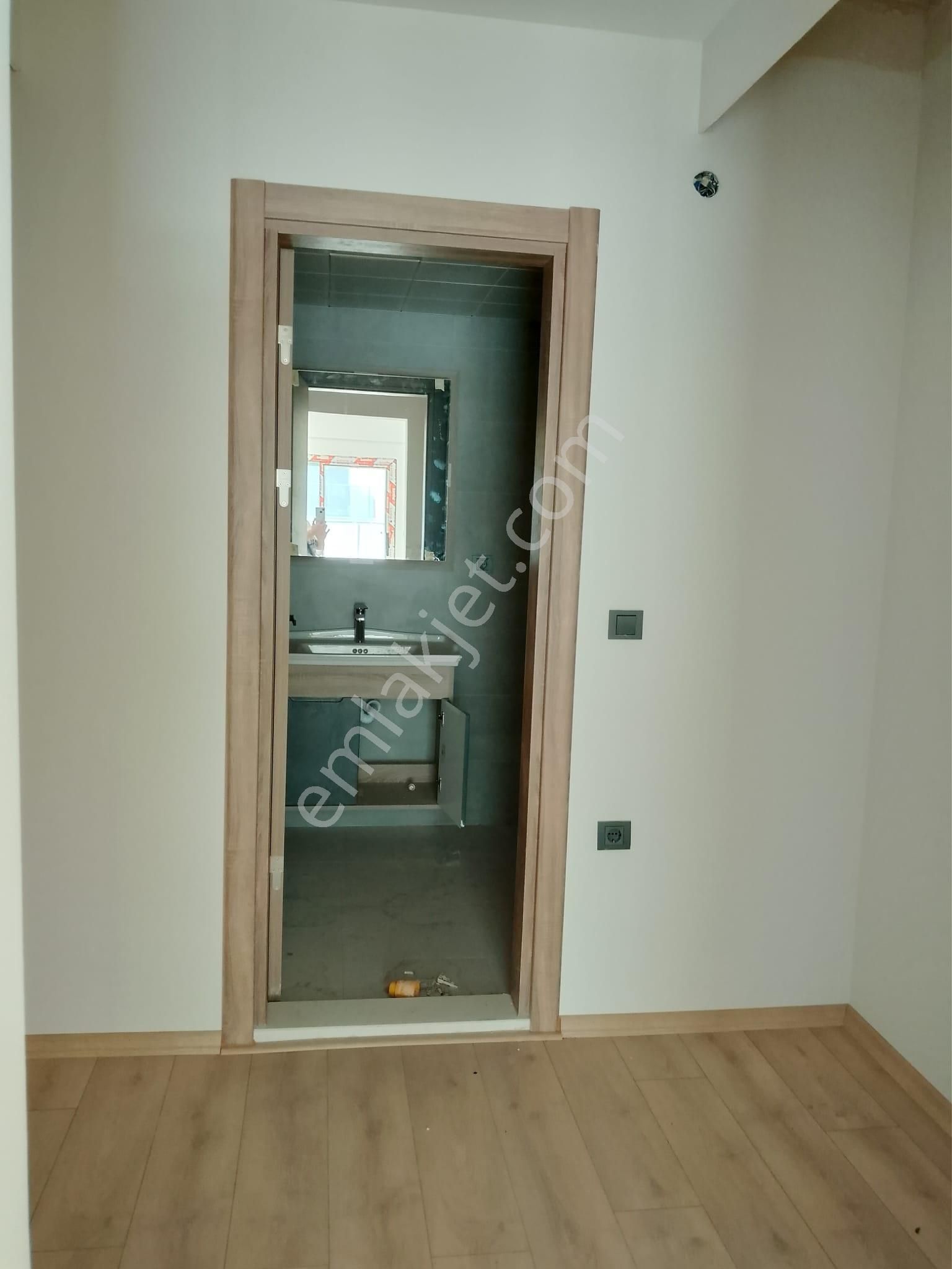 Menemen Merkez'de, Özel Garaj, Havuzlu Site İçinde Satılık 3+1 - Görsel 20