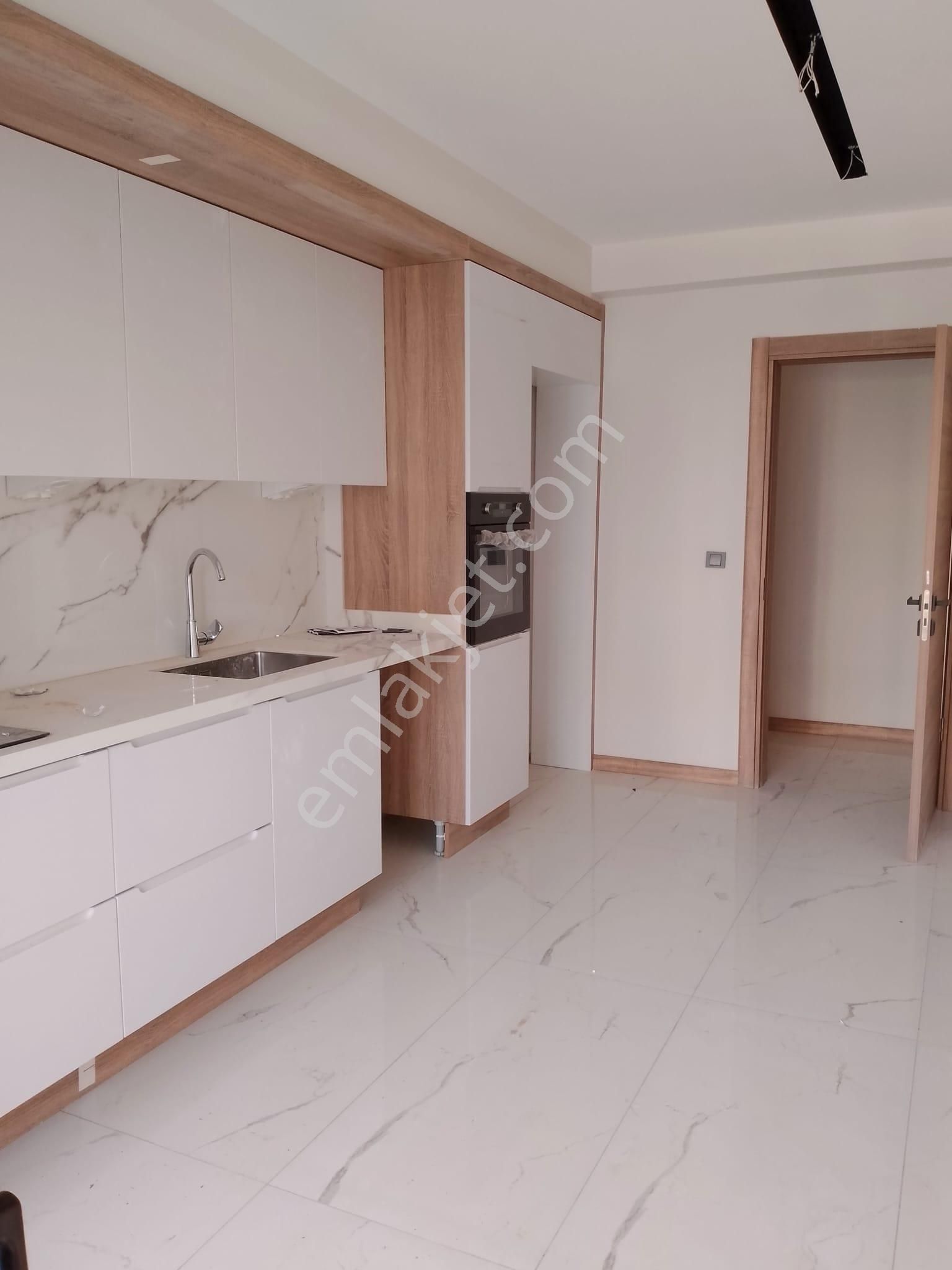 Menemen Merkez'de, Özel Garaj, Havuzlu Site İçinde Satılık 3+1 - Görsel 17