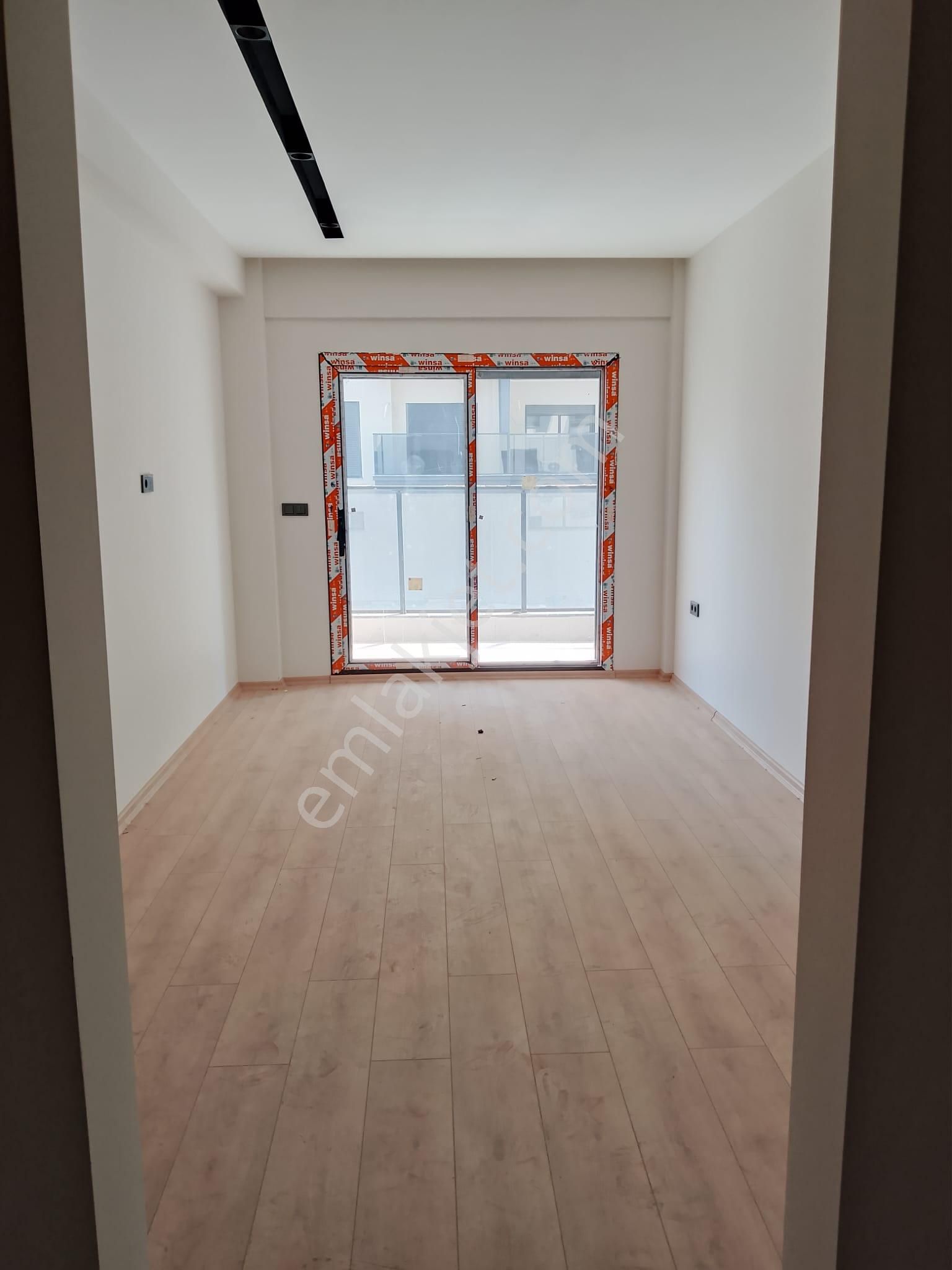 Menemen Merkez'de, Özel Garaj, Havuzlu Site İçinde Satılık 3+1 - Görsel 19