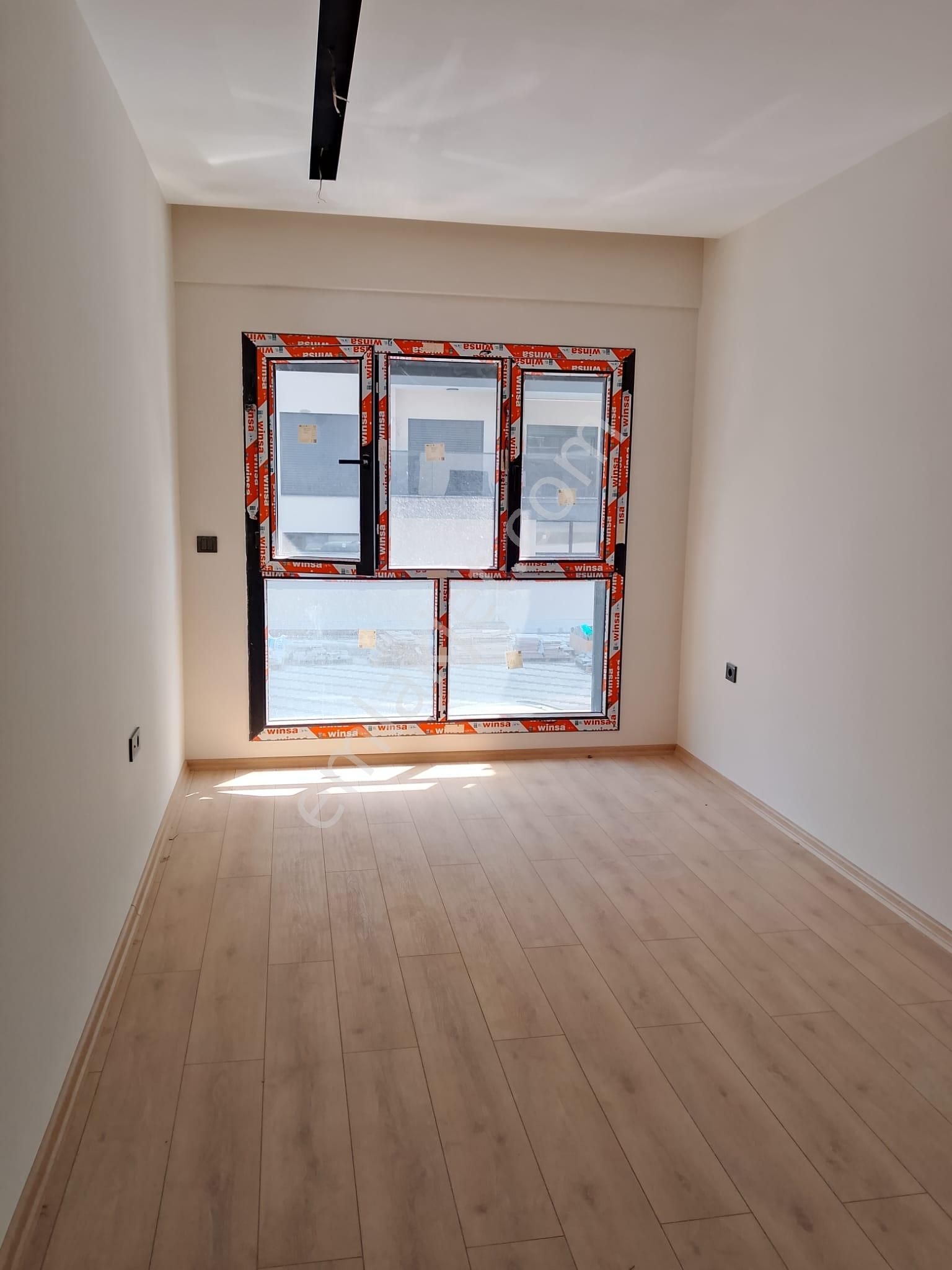 Menemen Merkez'de, Özel Garaj, Havuzlu Site İçinde Satılık 3+1 - Görsel 23