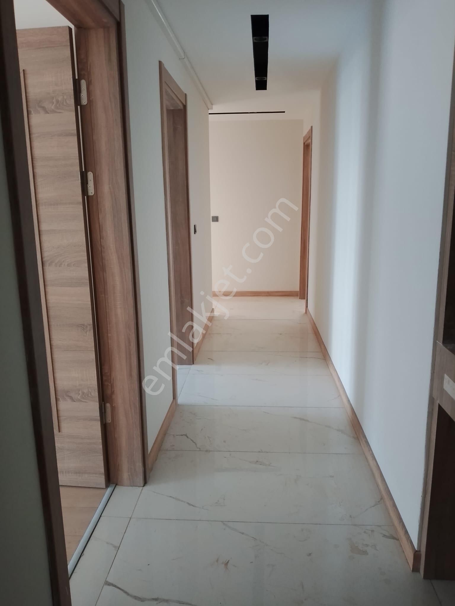 Menemen Merkez'de, Özel Garaj, Havuzlu Site İçinde Satılık 3+1 - Görsel 13