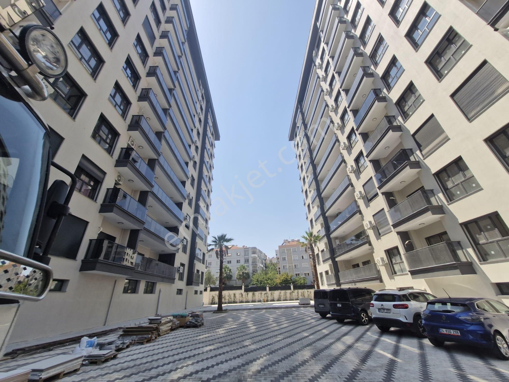 Menemen Merkez'de, Özel Garaj, Havuzlu Site İçinde Satılık 3+1 - Görsel 33