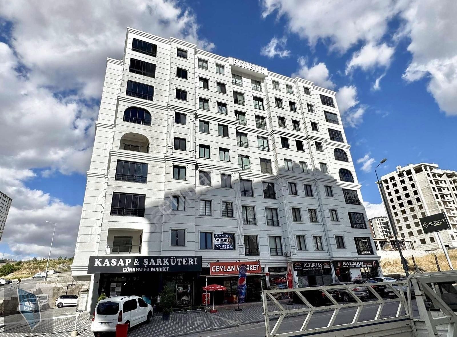 Berkut Papatya Caddesi Ultra Lüks 4+1 Takasa Açık Harika Daire !