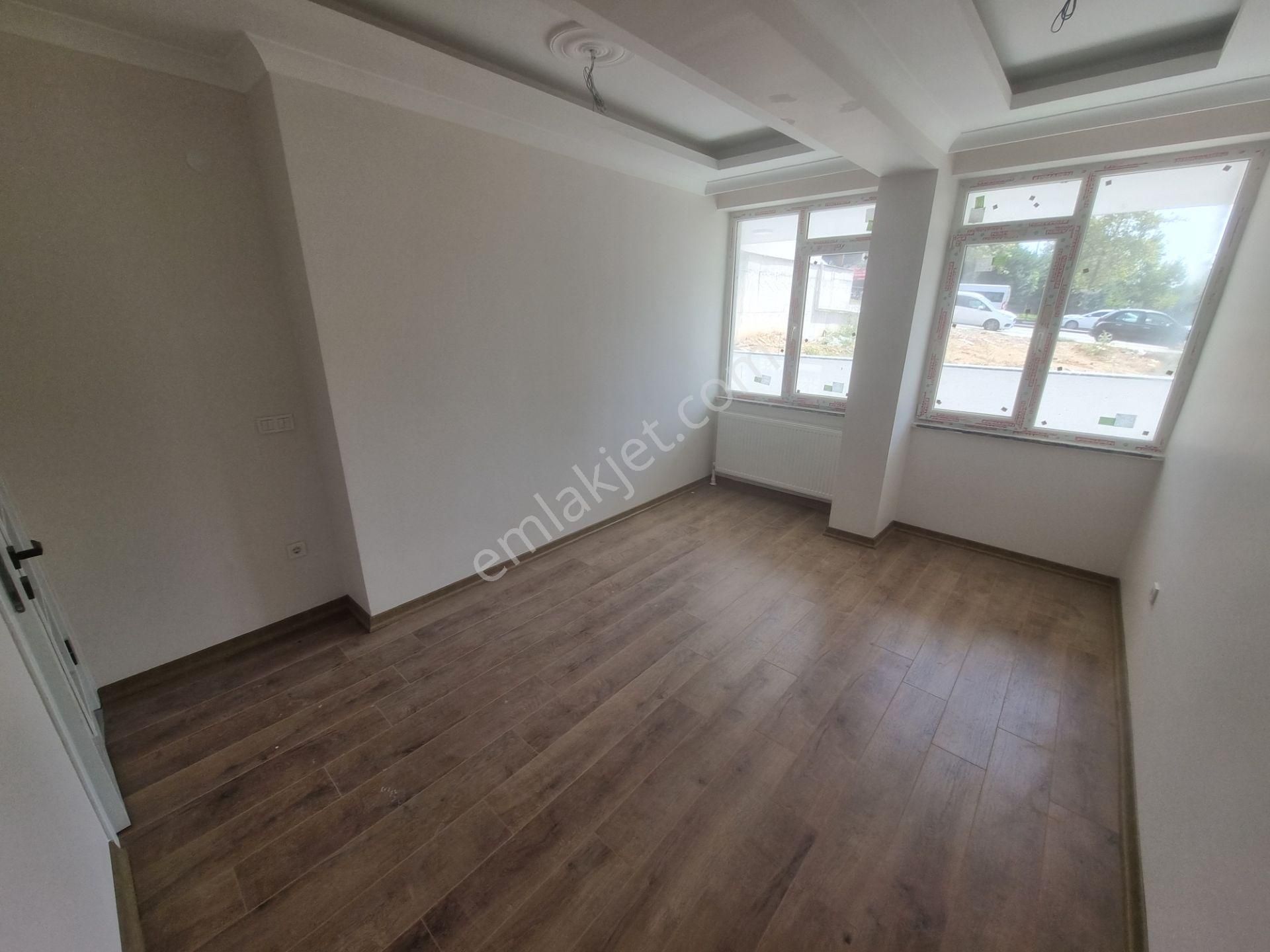 Çekmeköy Merkez Mahallesinde Satılık 2+1 Bahçe Katı Daire - Görsel 3