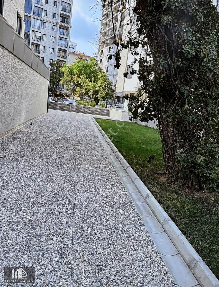 Lf İmaj'dan Şenesenevler 3+1 125 M2 Ebeveyn Balkon Sıfır Bina - Görsel 4