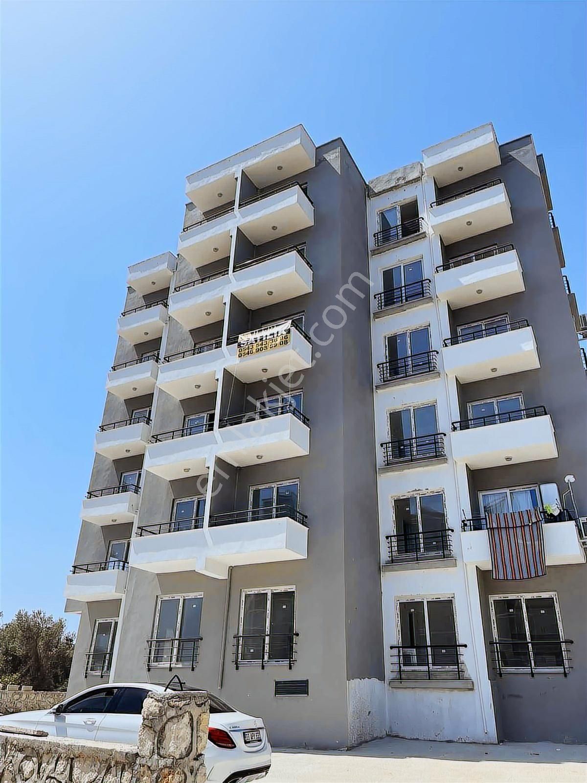 Ilerı'den Muhteşem Deniz Manzaralı Önü Açık Satılık Daire
