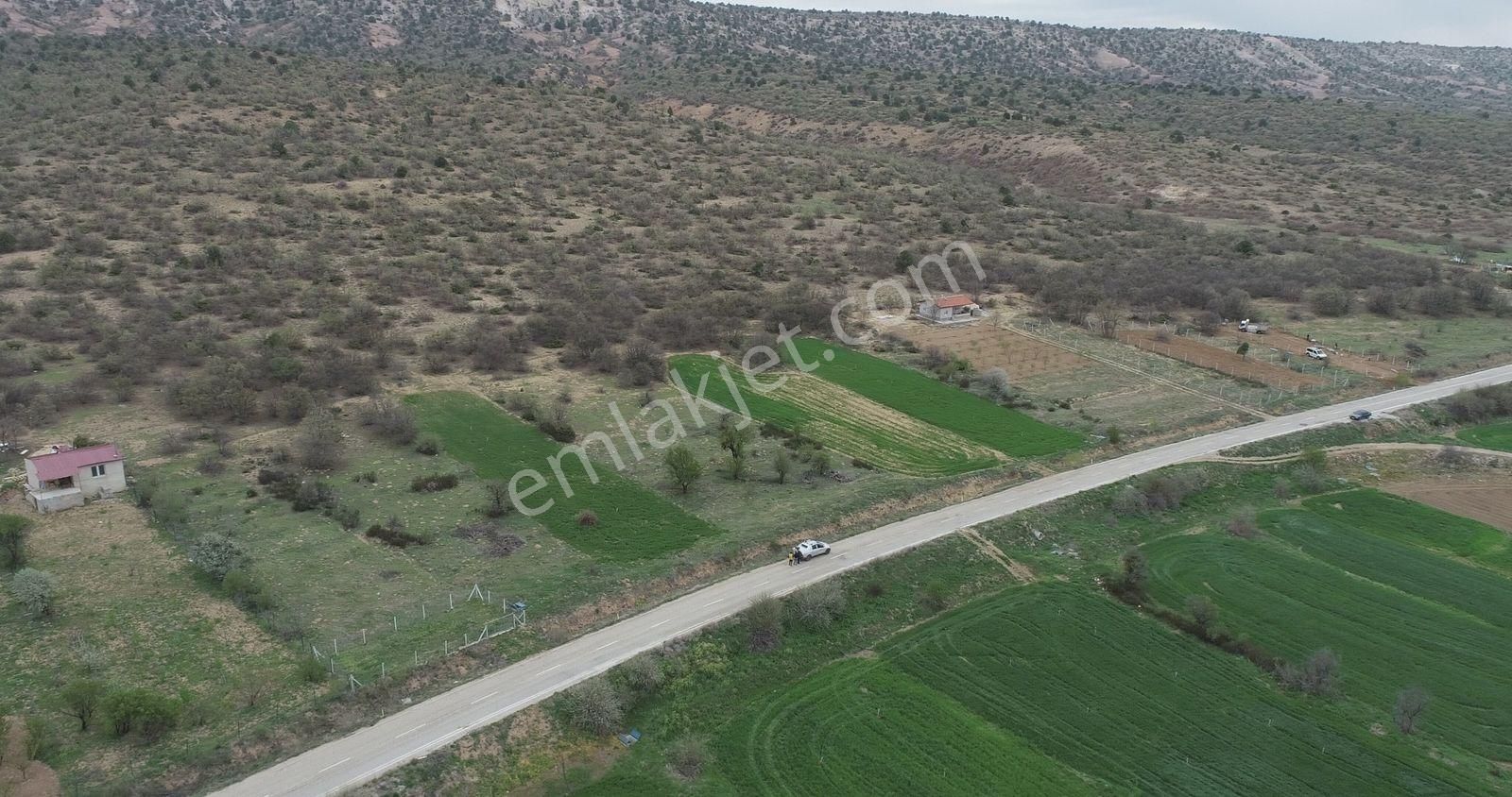 Kilistrada Asfalt Cephe Bahçe 884 M² - Görsel 6