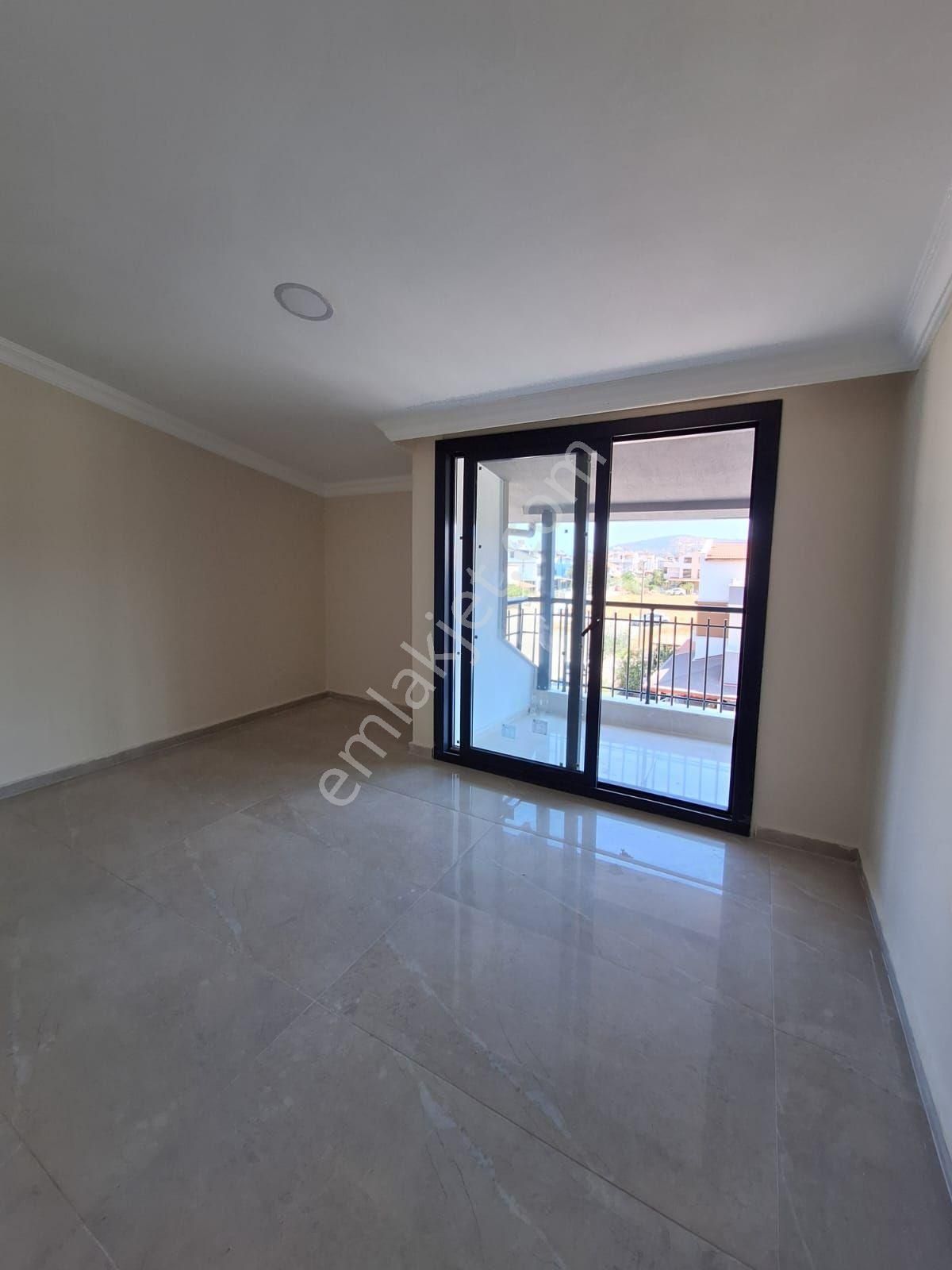 Dikili Güven Emlak'tan Cumhuriyet Mahallesinde 5+1 Ayrı Mutfaklı 180 M2 Tripleks Villalar - Görsel 20